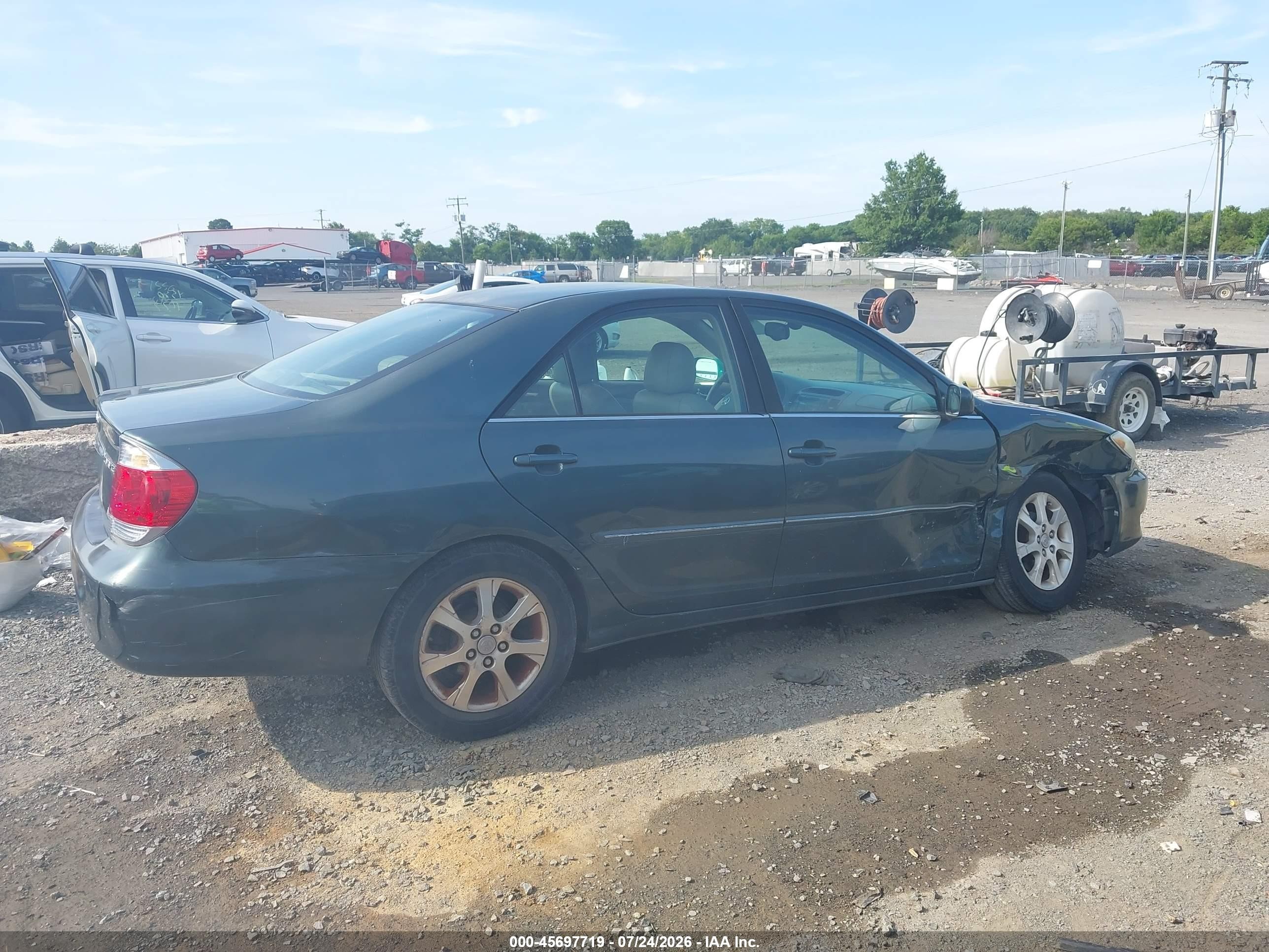 2005 Toyota Camry Xle Green vin: 4T1BE30K75U412831