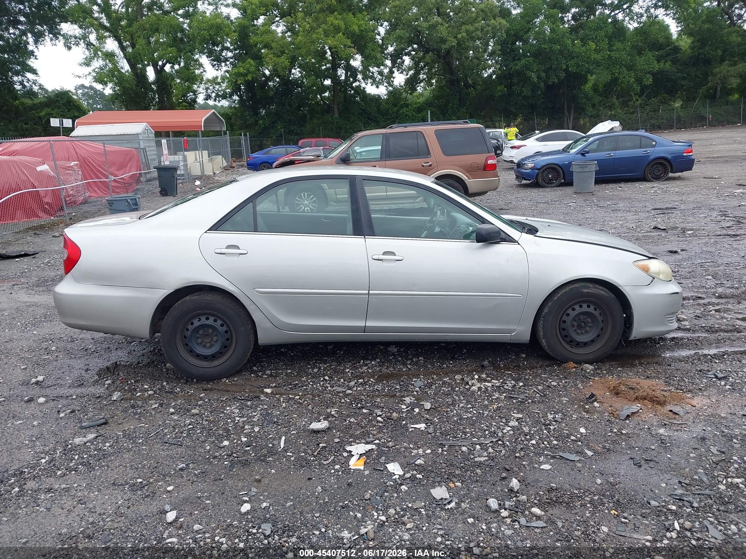 2005 Toyota Camry Le Silver vin: 4T1BE30K75U523685