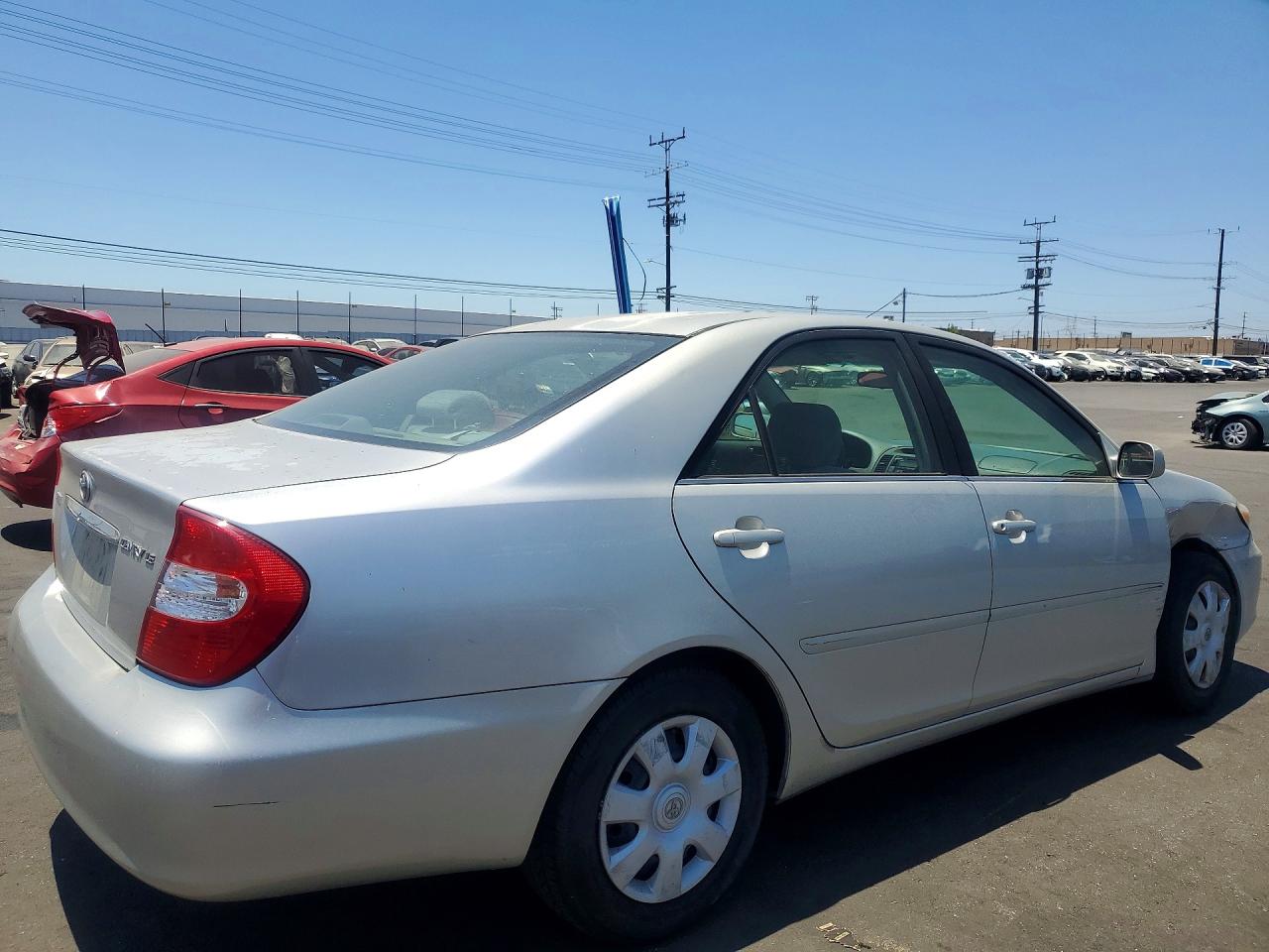 2002 Toyota Camry Le Silver vin: 4T1BE30K82U006147