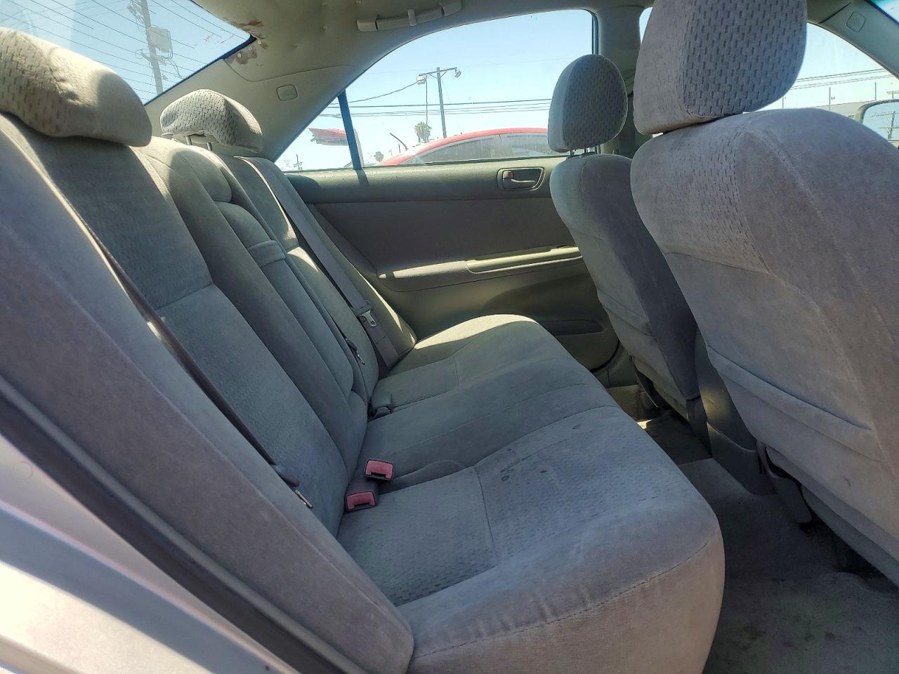 2002 Toyota Camry Le Silver vin: 4T1BE30K82U006147
