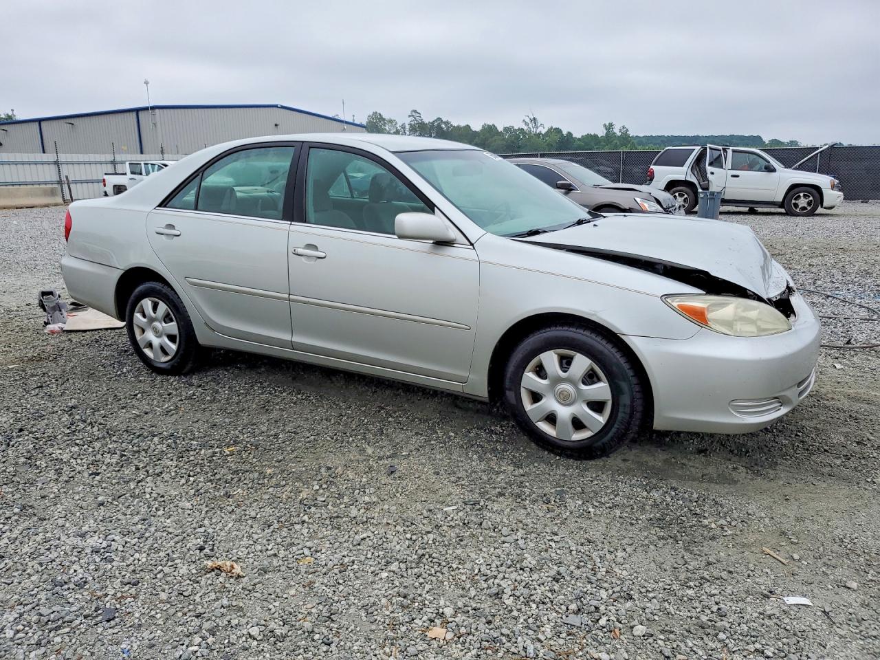 2002 Toyota Camry Le Желто-коричневый vin: 4T1BE30K82U063349