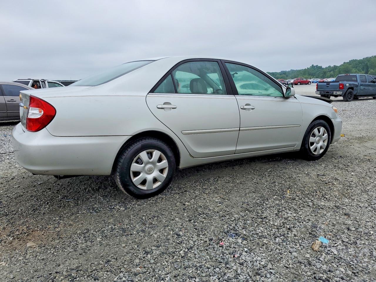 2002 Toyota Camry Le Желто-коричневый vin: 4T1BE30K82U063349