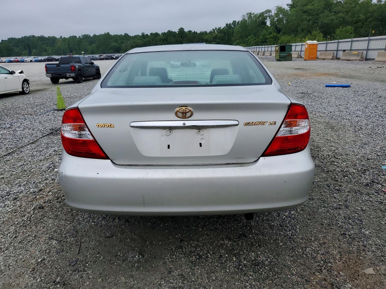 2002 Toyota Camry Le Желто-коричневый vin: 4T1BE30K82U063349