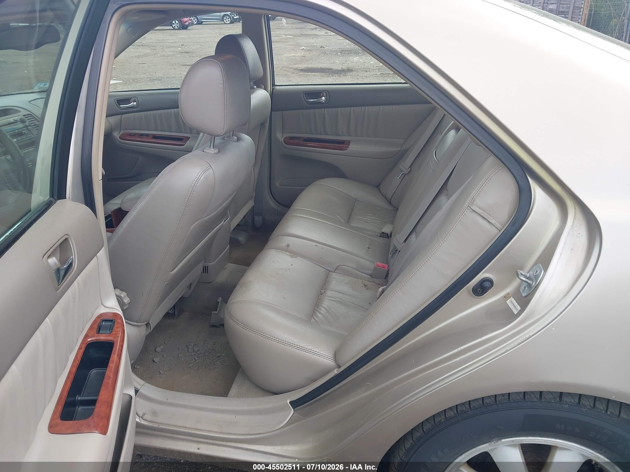 2003 Toyota Camry Xle Желто-коричневый vin: 4T1BE30K83U764247