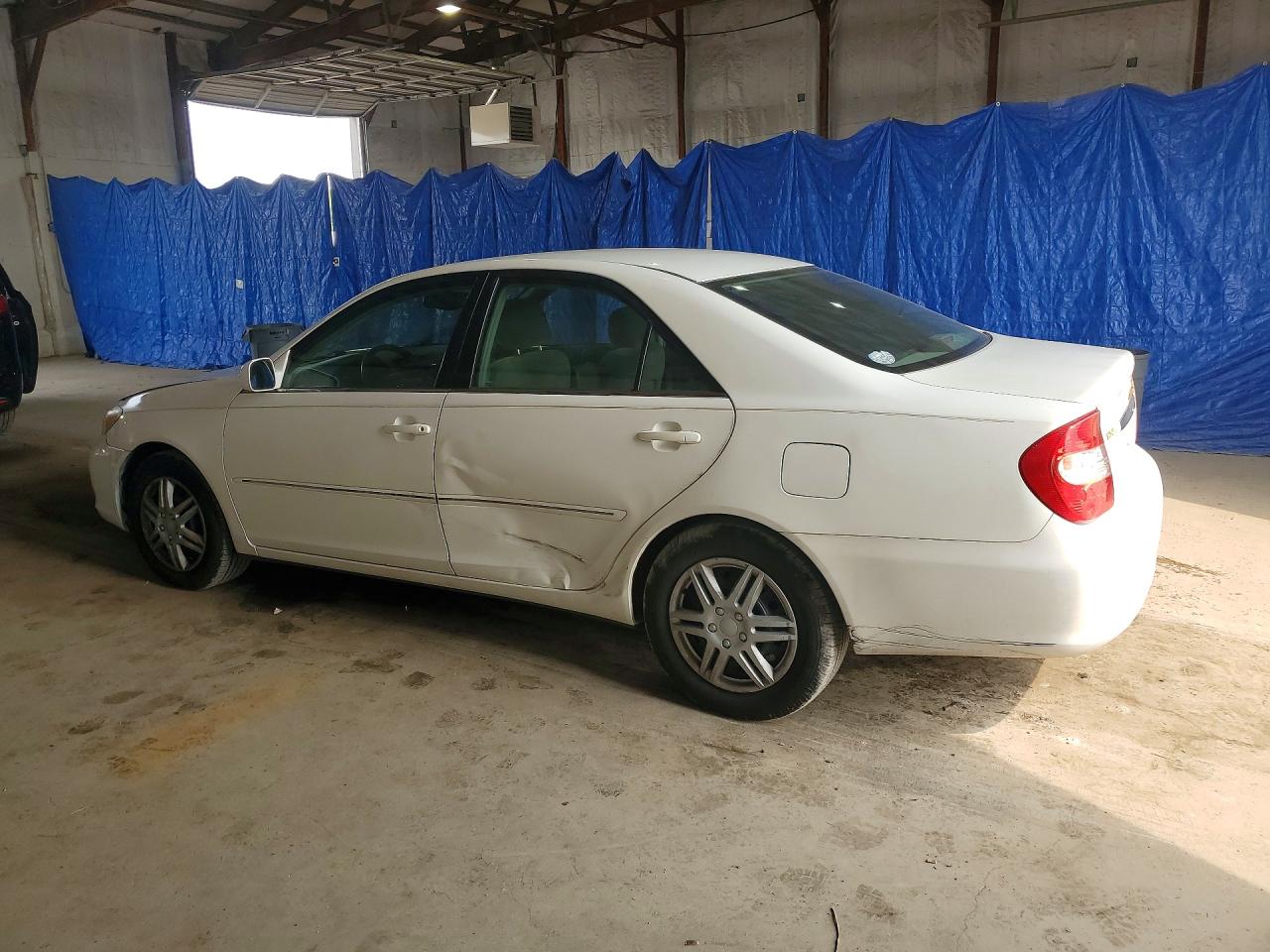 2004 Toyota Camry Xle Белый vin: 4T1BE30K84U330346
