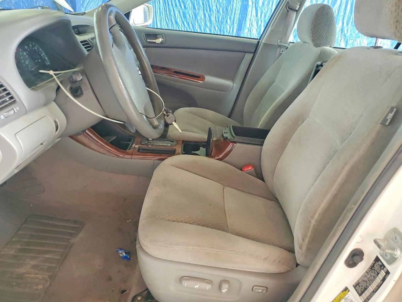 2004 Toyota Camry Xle Белый vin: 4T1BE30K84U330346