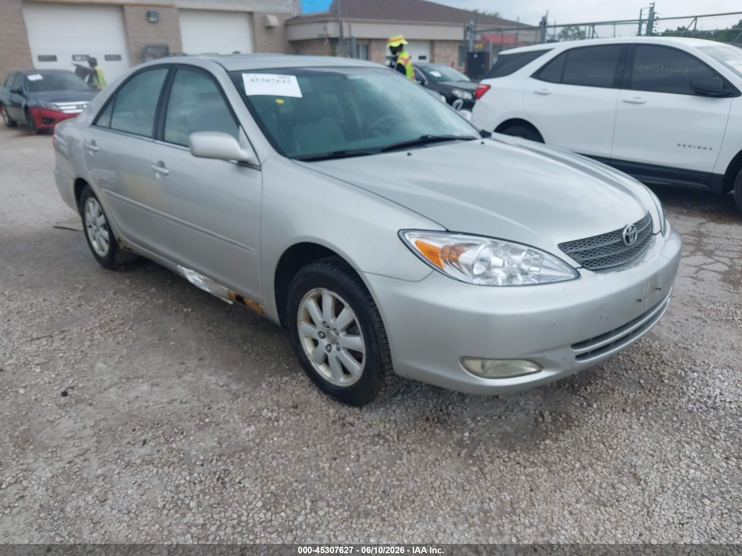 2004 Toyota Camry Xle Серебряный vin: 4T1BE30K84U879688