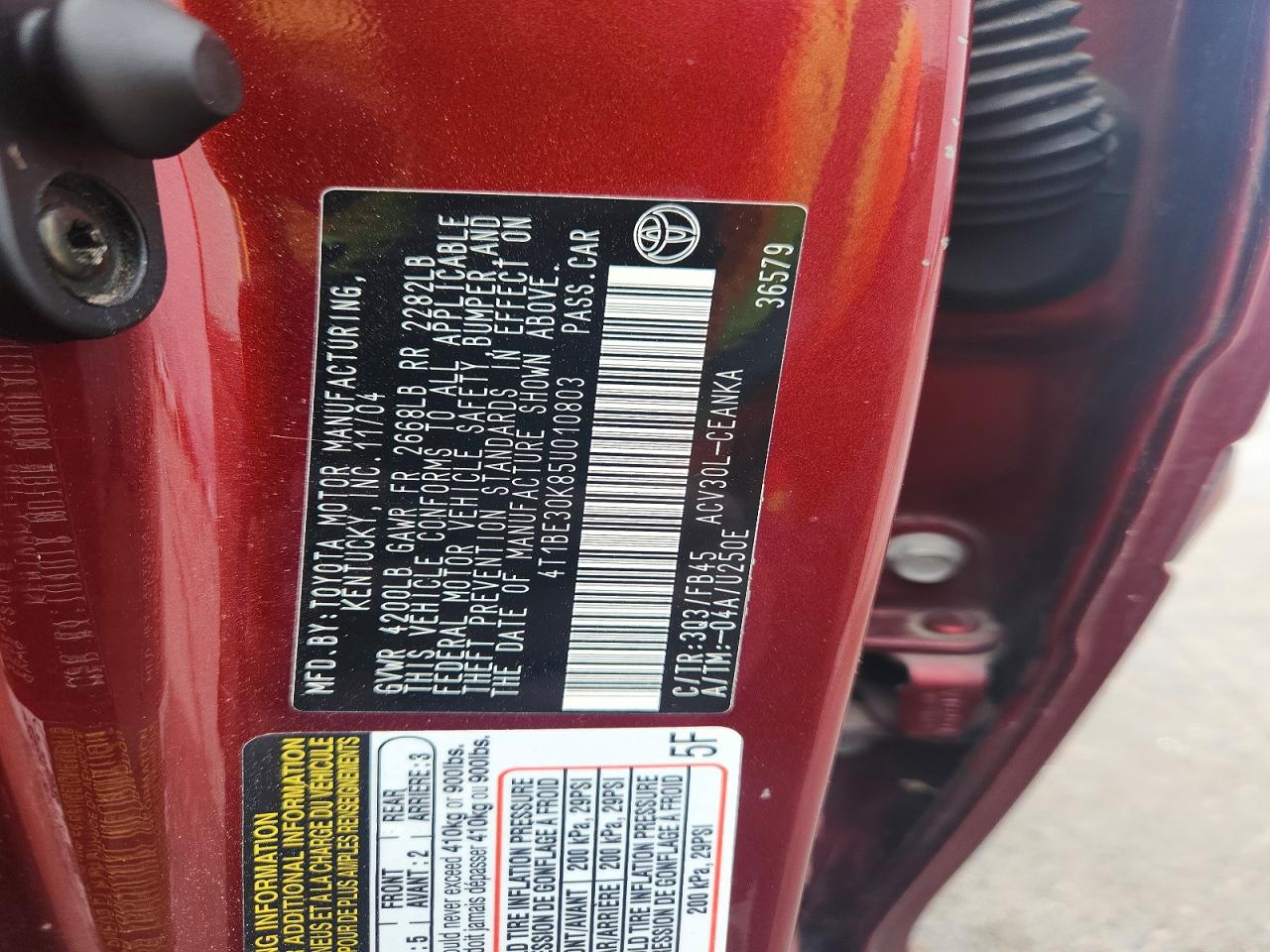 2005 Toyota Camry Le Red vin: 4T1BE30K85U010803