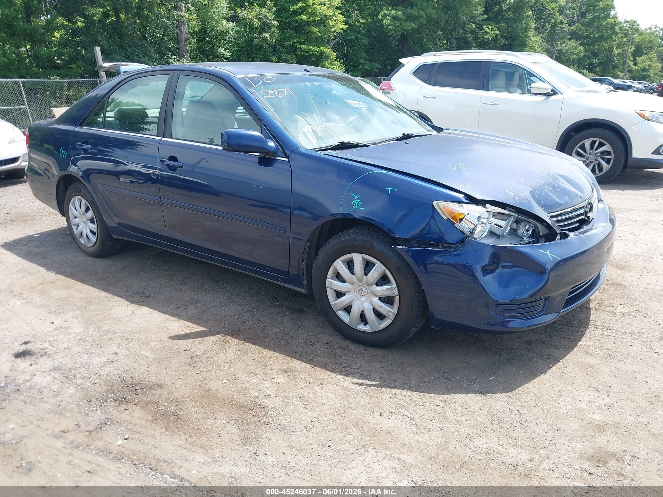 2005 Toyota Camry Le Blue vin: 4T1BE30K85U035006