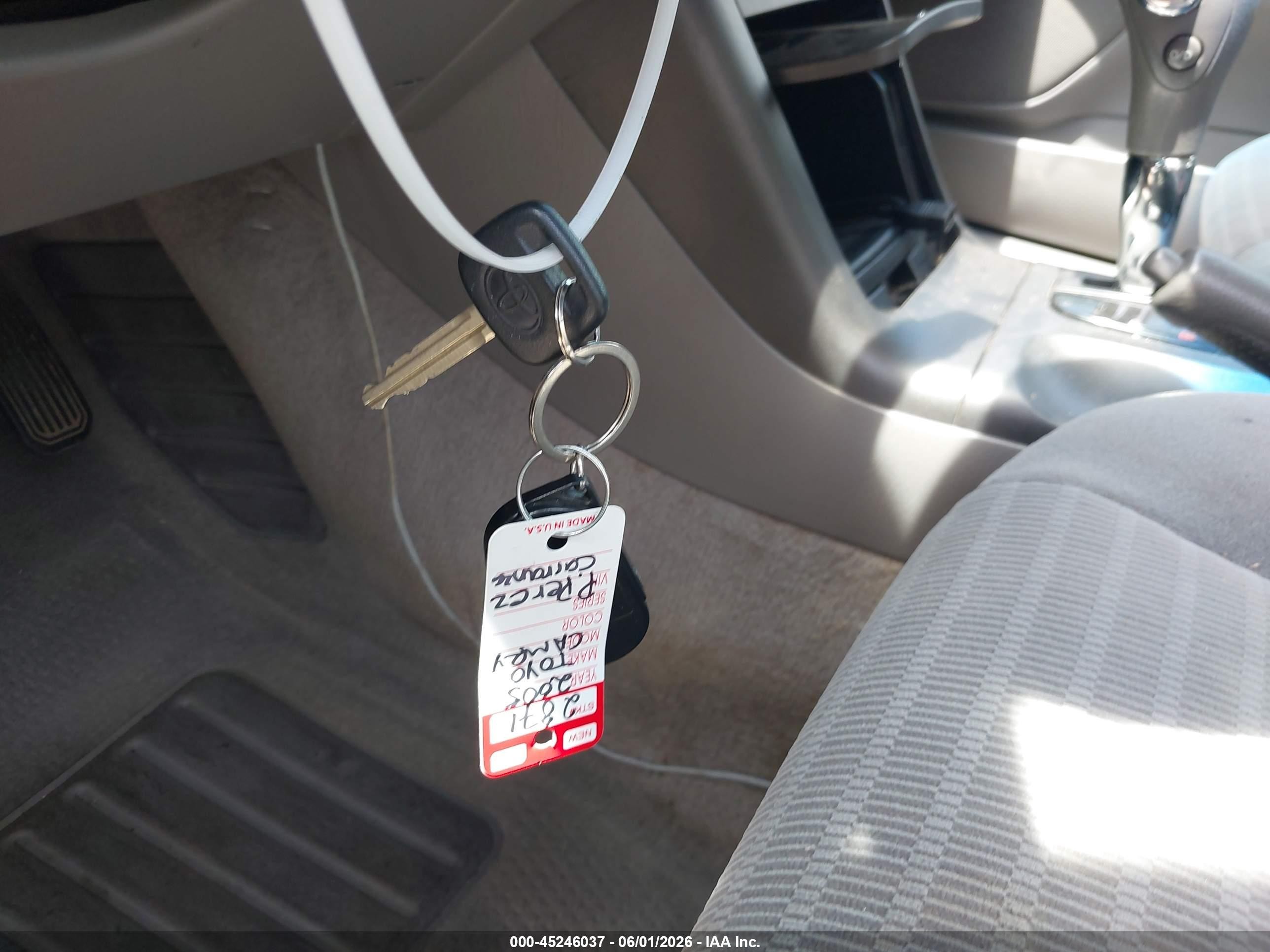 2005 Toyota Camry Le Blue vin: 4T1BE30K85U035006