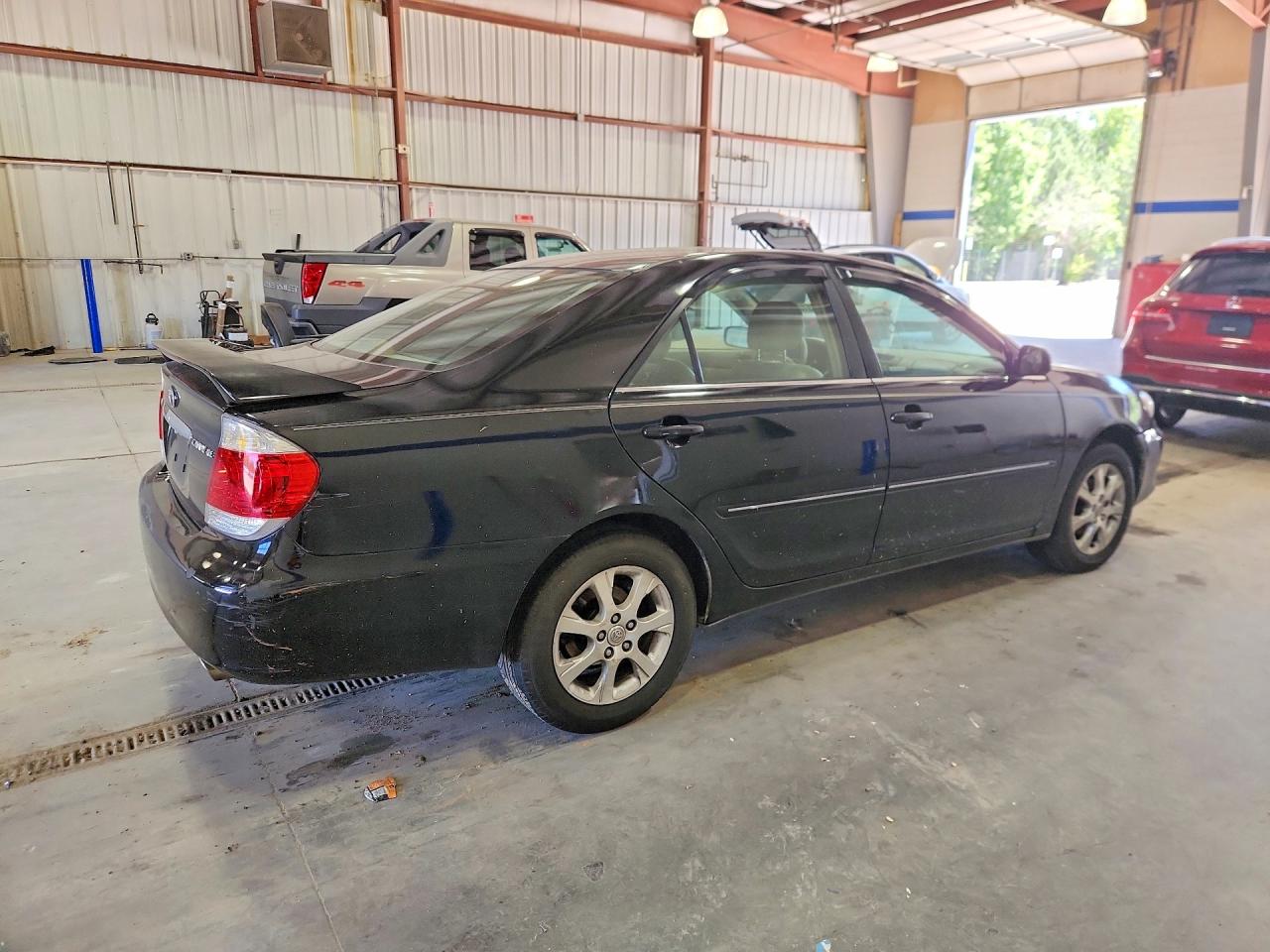 2005 Toyota Camry Xle Black vin: 4T1BE30K85U039461