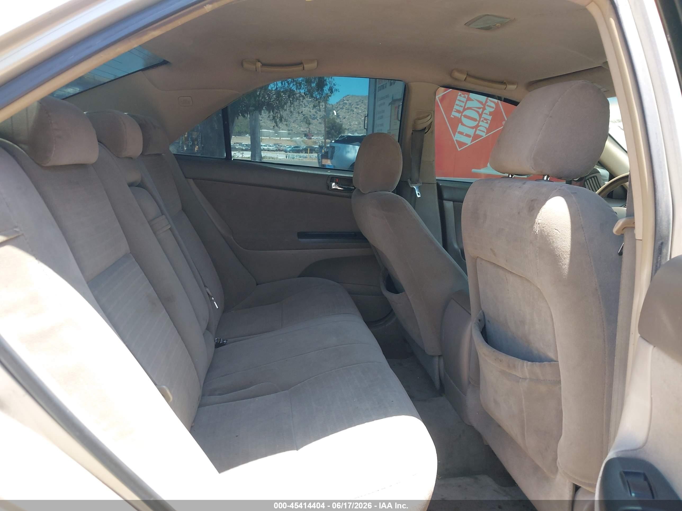 2005 Toyota Camry Le Champagne vin: 4T1BE30K85U102283