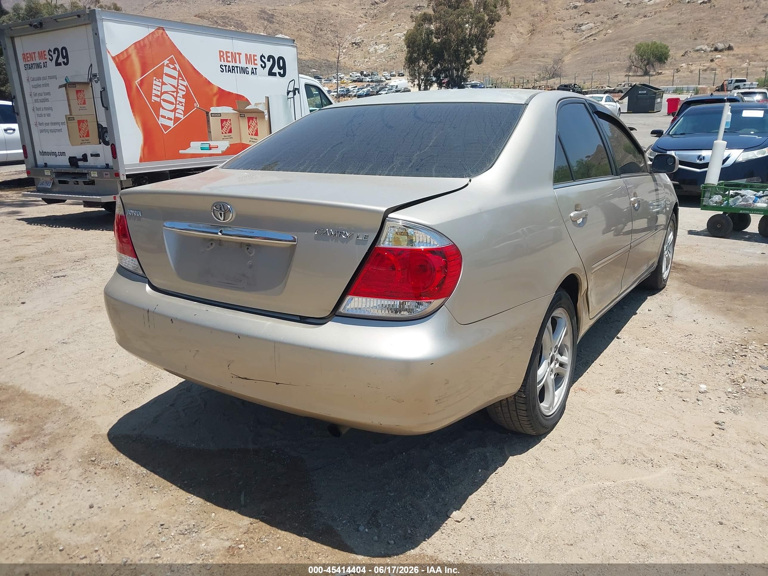 2005 Toyota Camry Le Champagne vin: 4T1BE30K85U102283