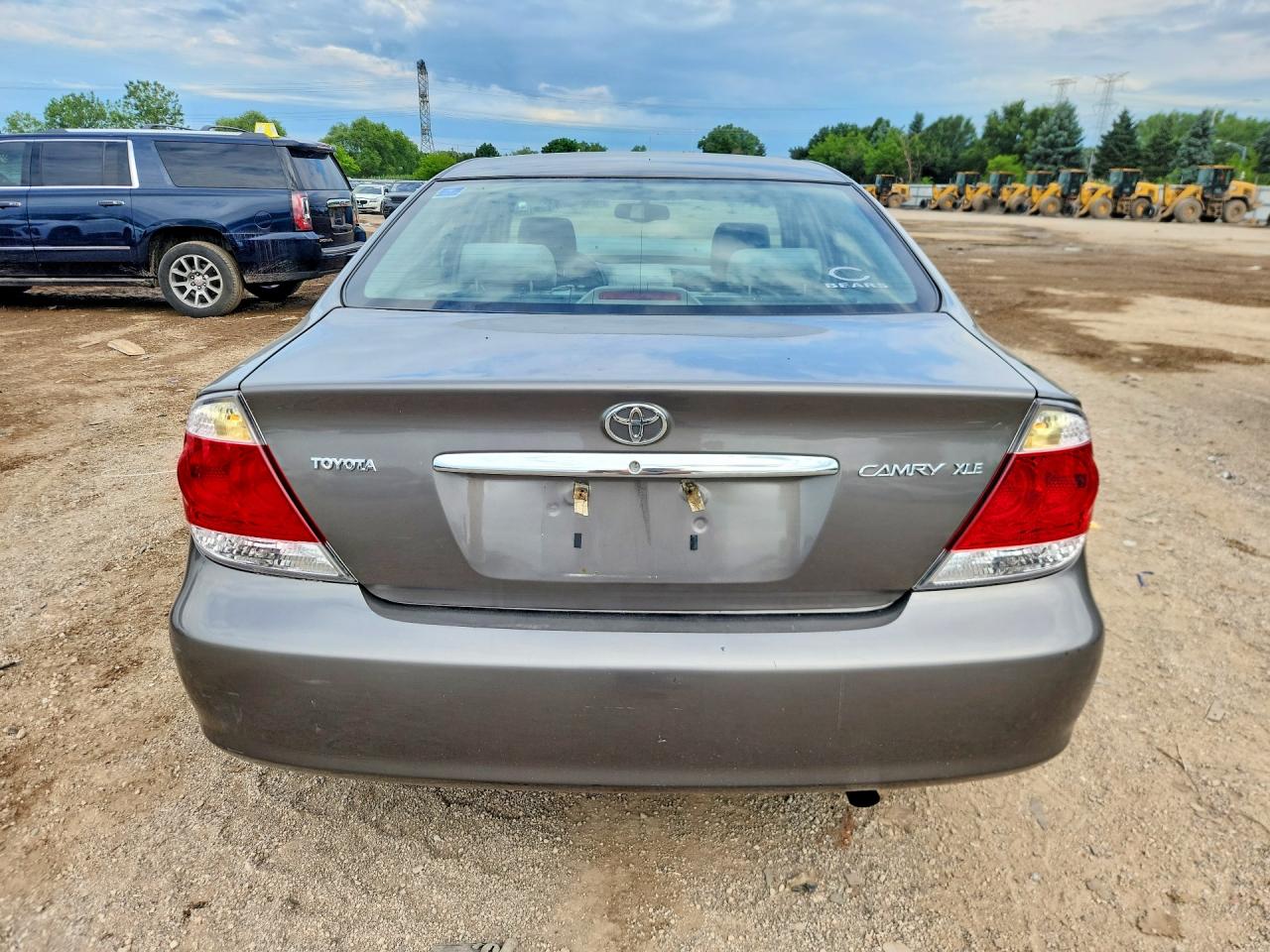 2005 Toyota Camry Xle Gray vin: 4T1BE30K85U518592