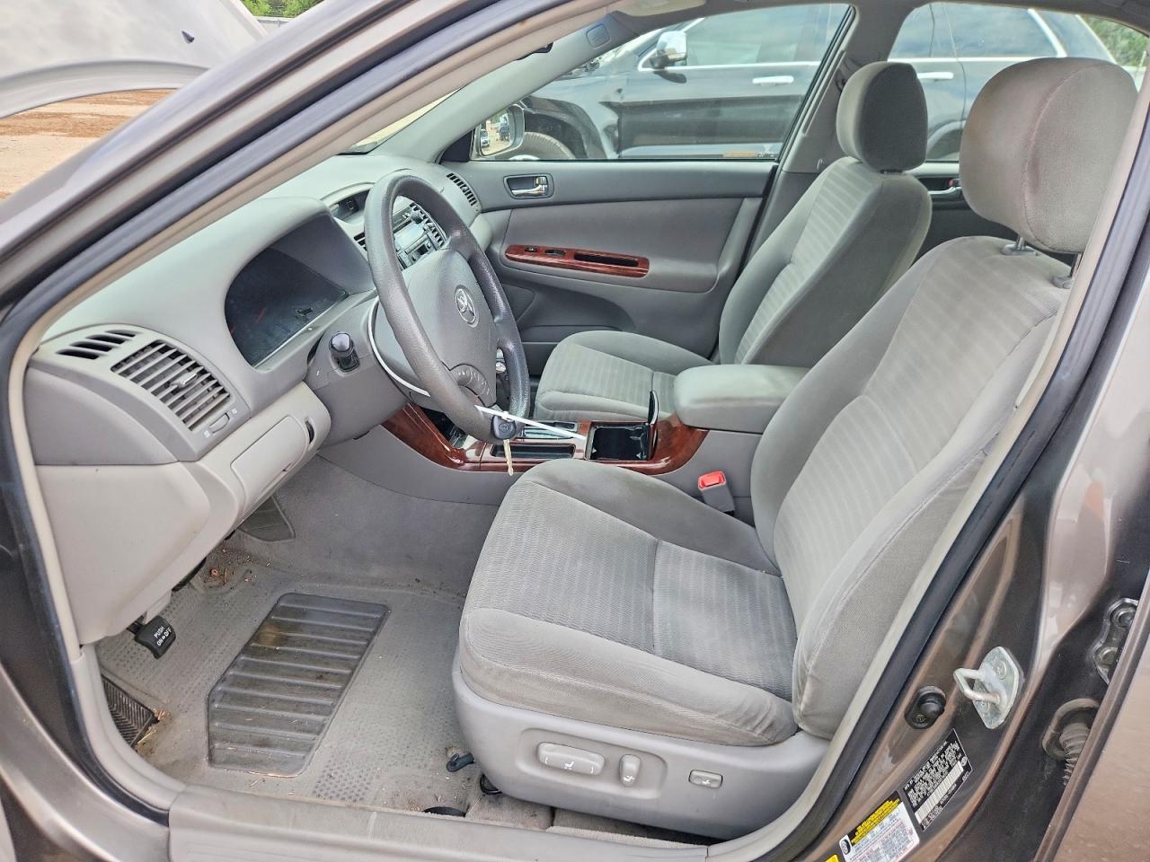 2005 Toyota Camry Xle Gray vin: 4T1BE30K85U518592