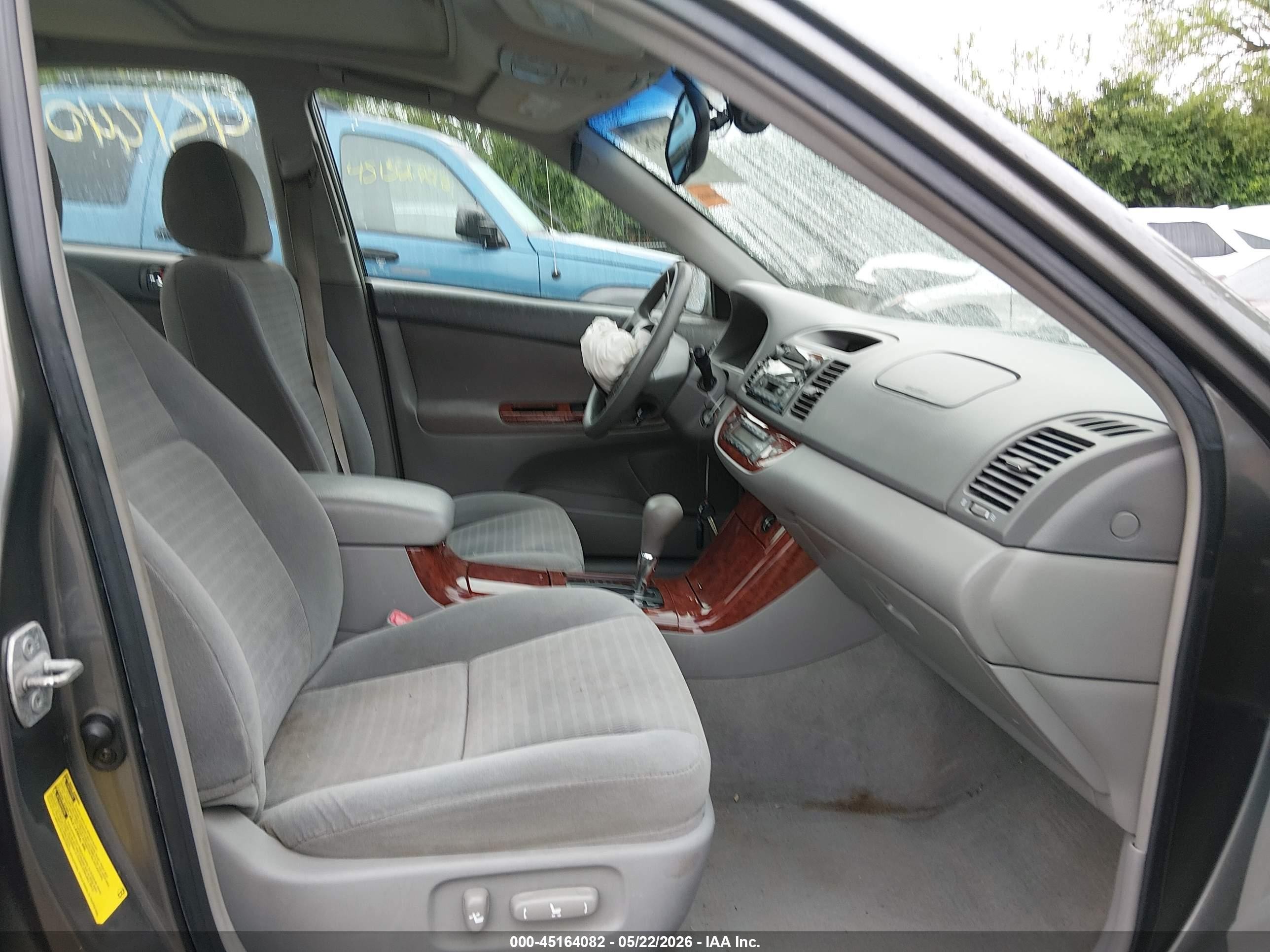 2005 Toyota Camry Xle Серый vin: 4T1BE30K85U527566