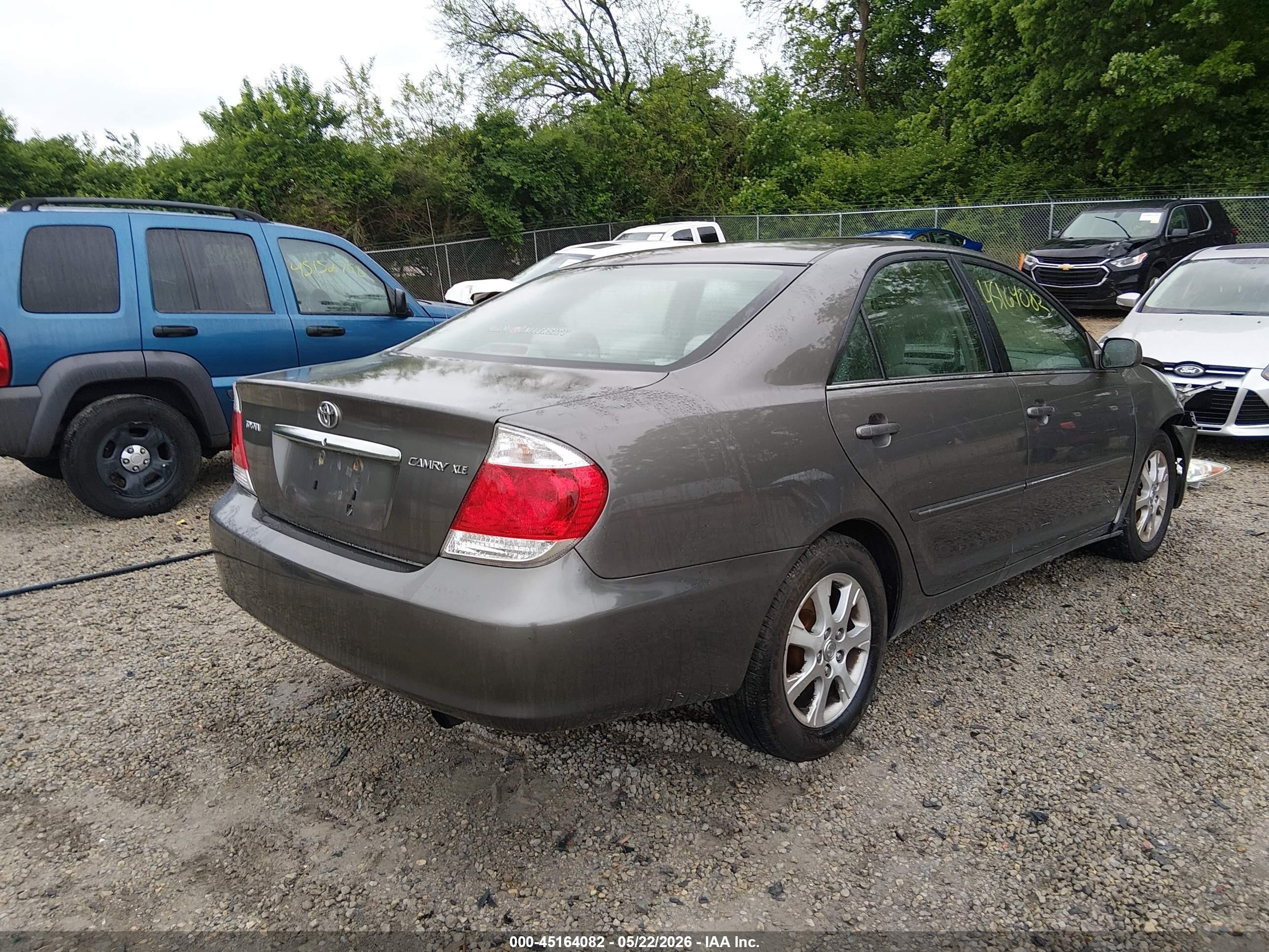 2005 Toyota Camry Xle Серый vin: 4T1BE30K85U527566