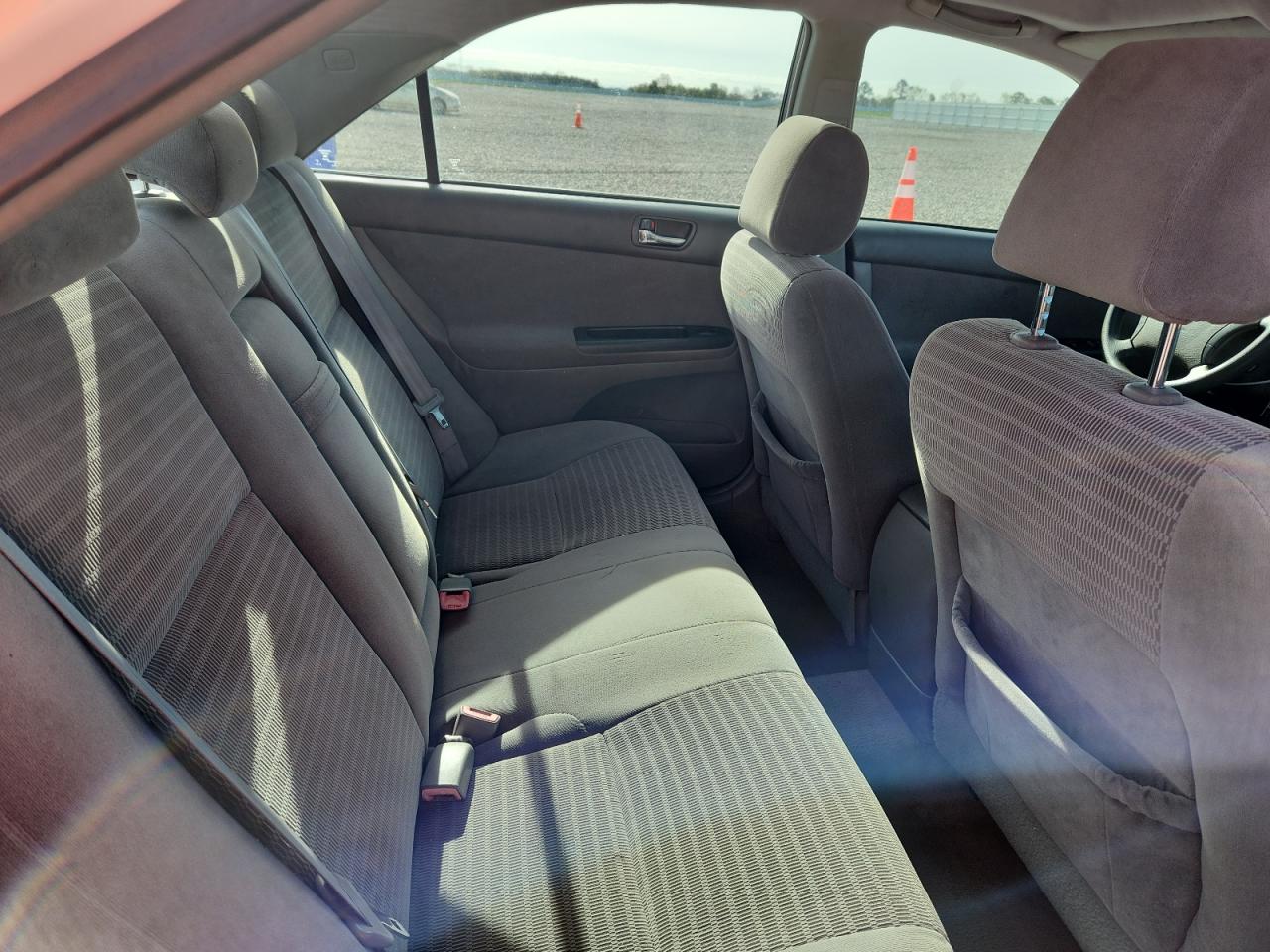 2005 Toyota Camry Le White vin: 4T1BE30K85U542858