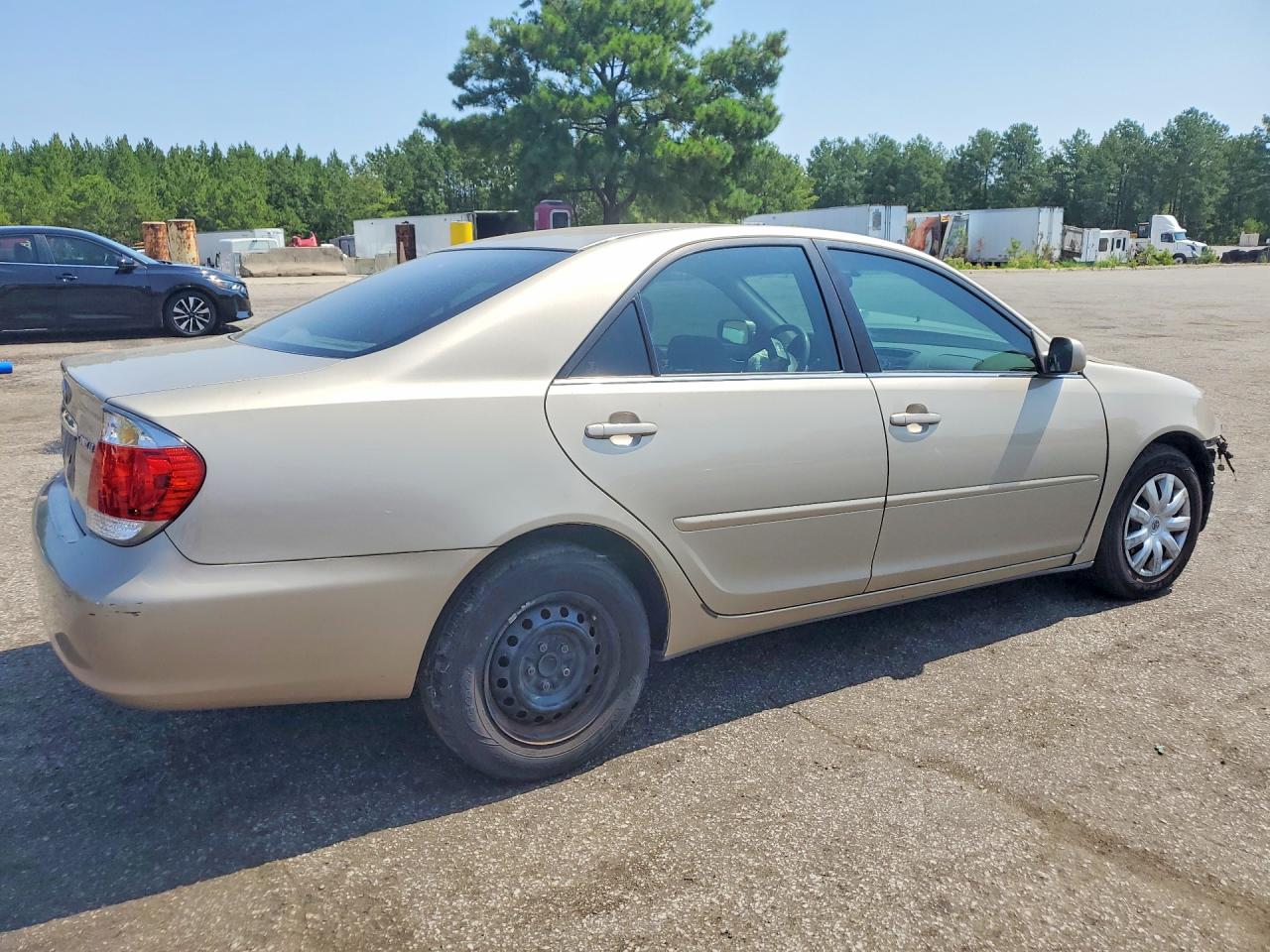 2005 Toyota Camry Le Tan vin: 4T1BE30K85U591736