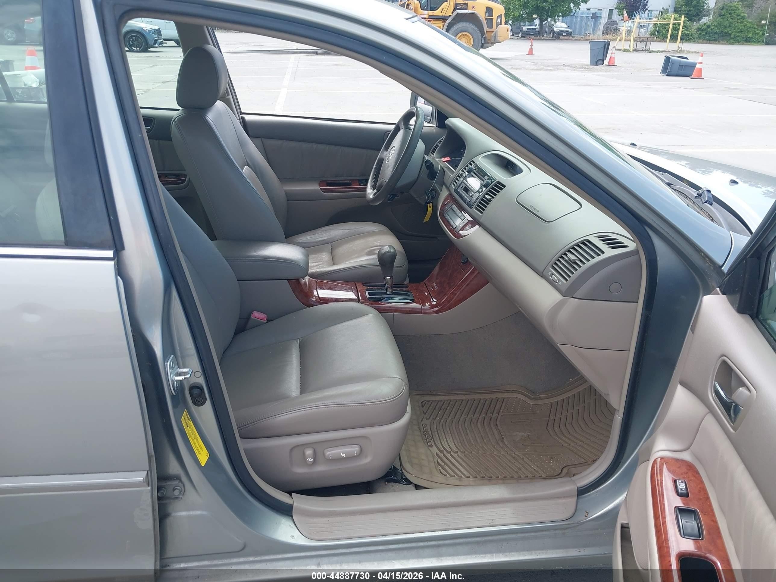 2005 Toyota Camry Xle Silver vin: 4T1BE30K85U627635