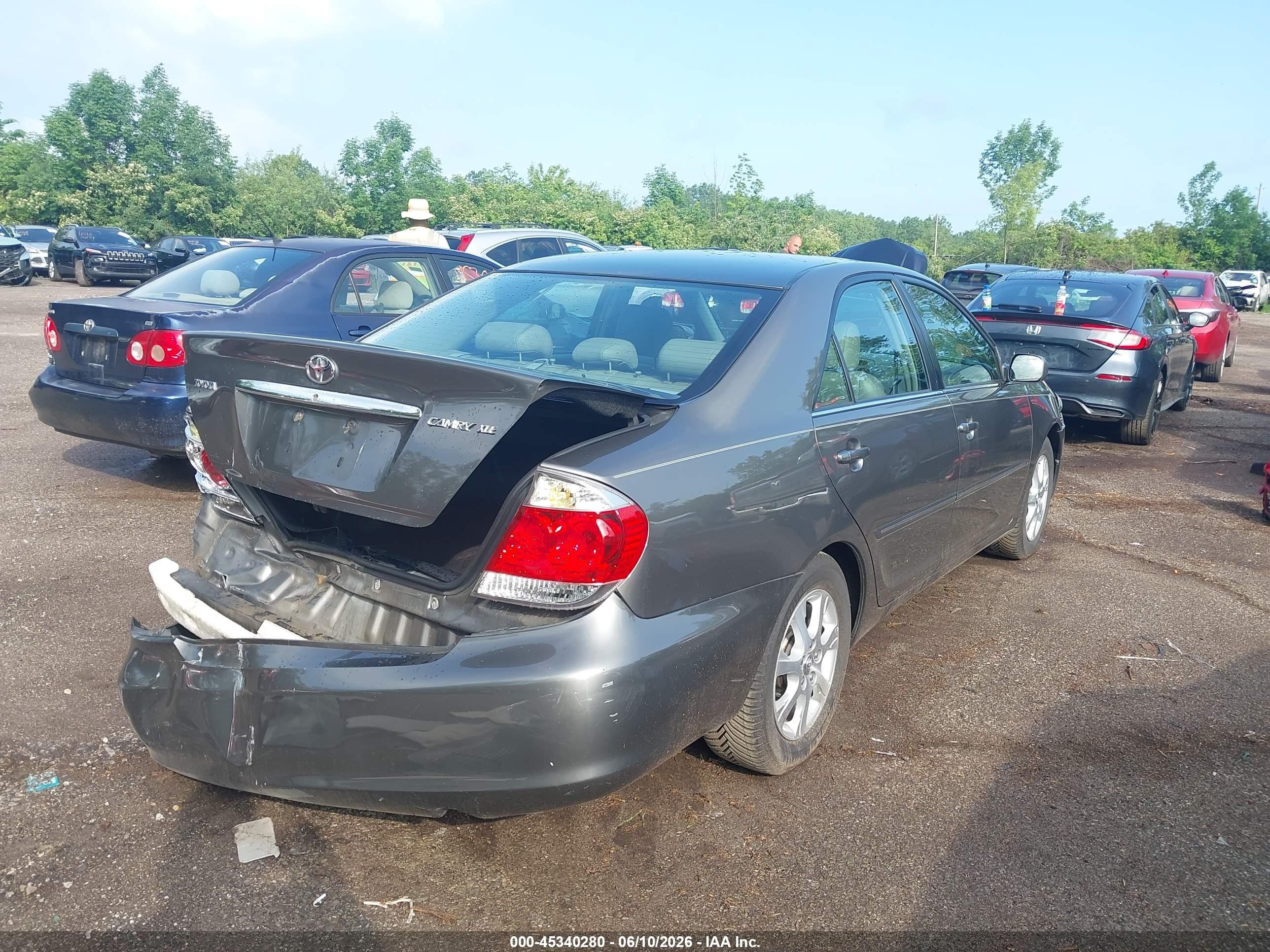 2005 Toyota Camry Xle Gray vin: 4T1BE30K85U944864