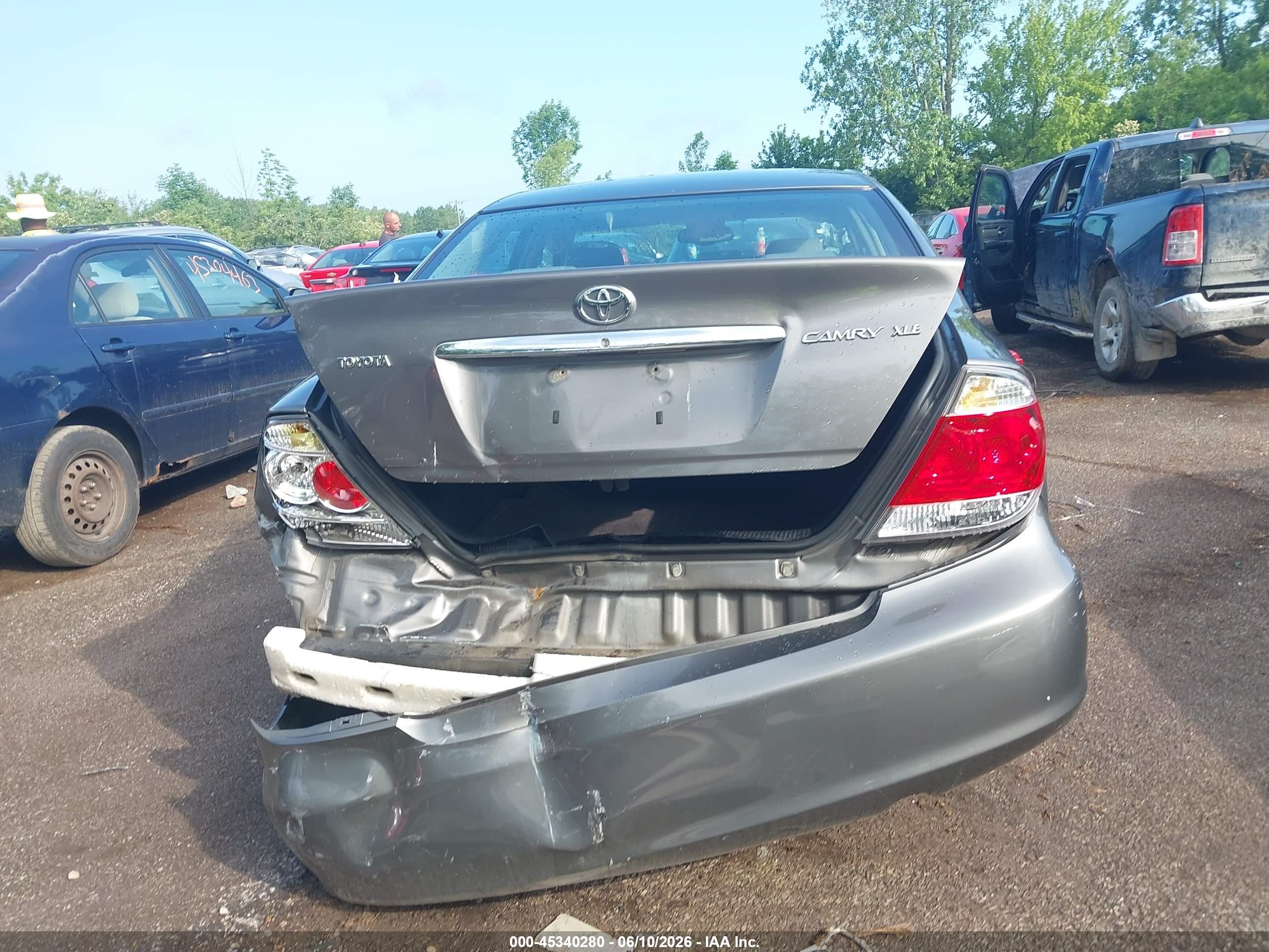 2005 Toyota Camry Xle Gray vin: 4T1BE30K85U944864