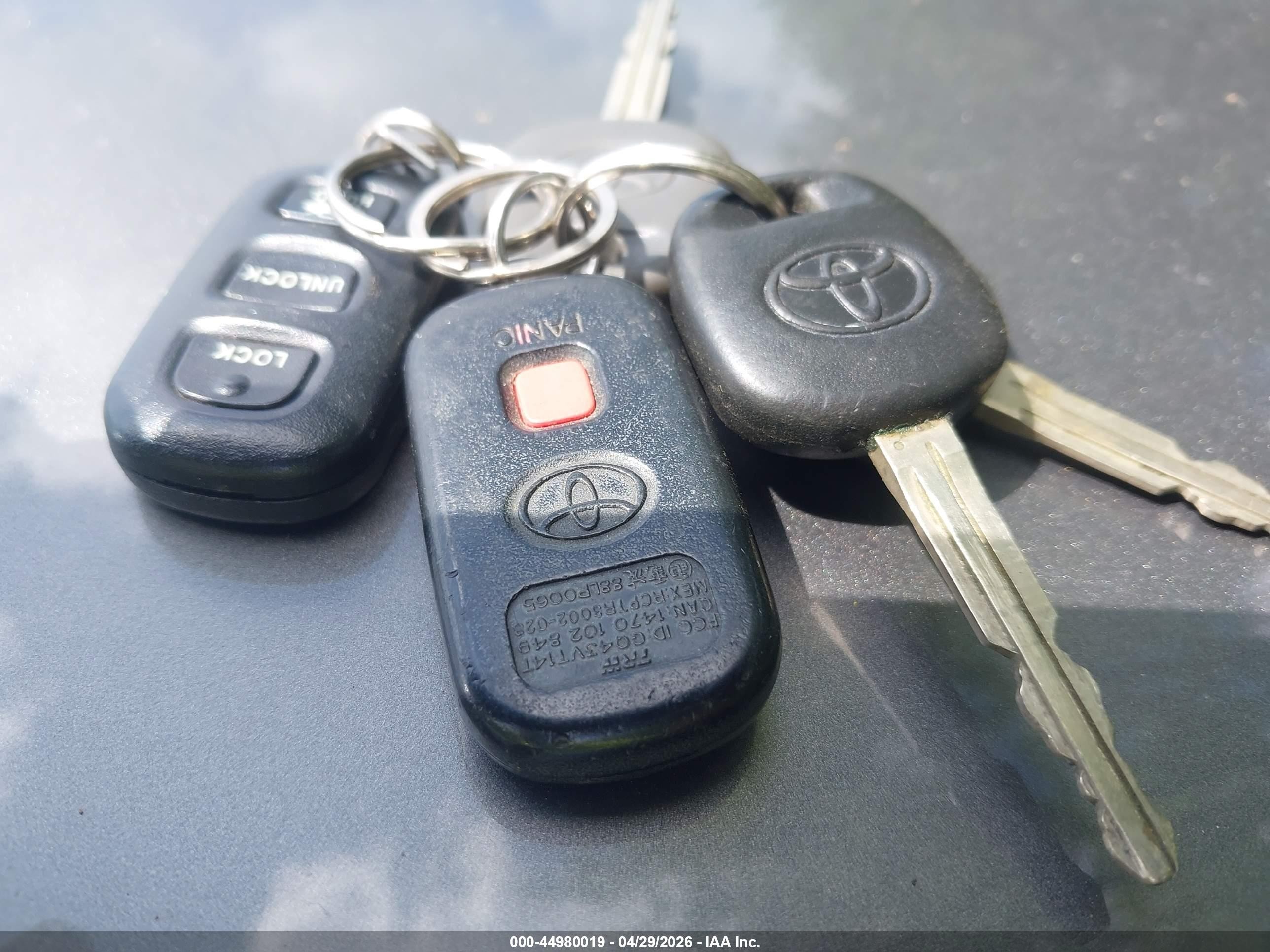 2005 Toyota Camry Xle Серый vin: 4T1BE30K85U959283