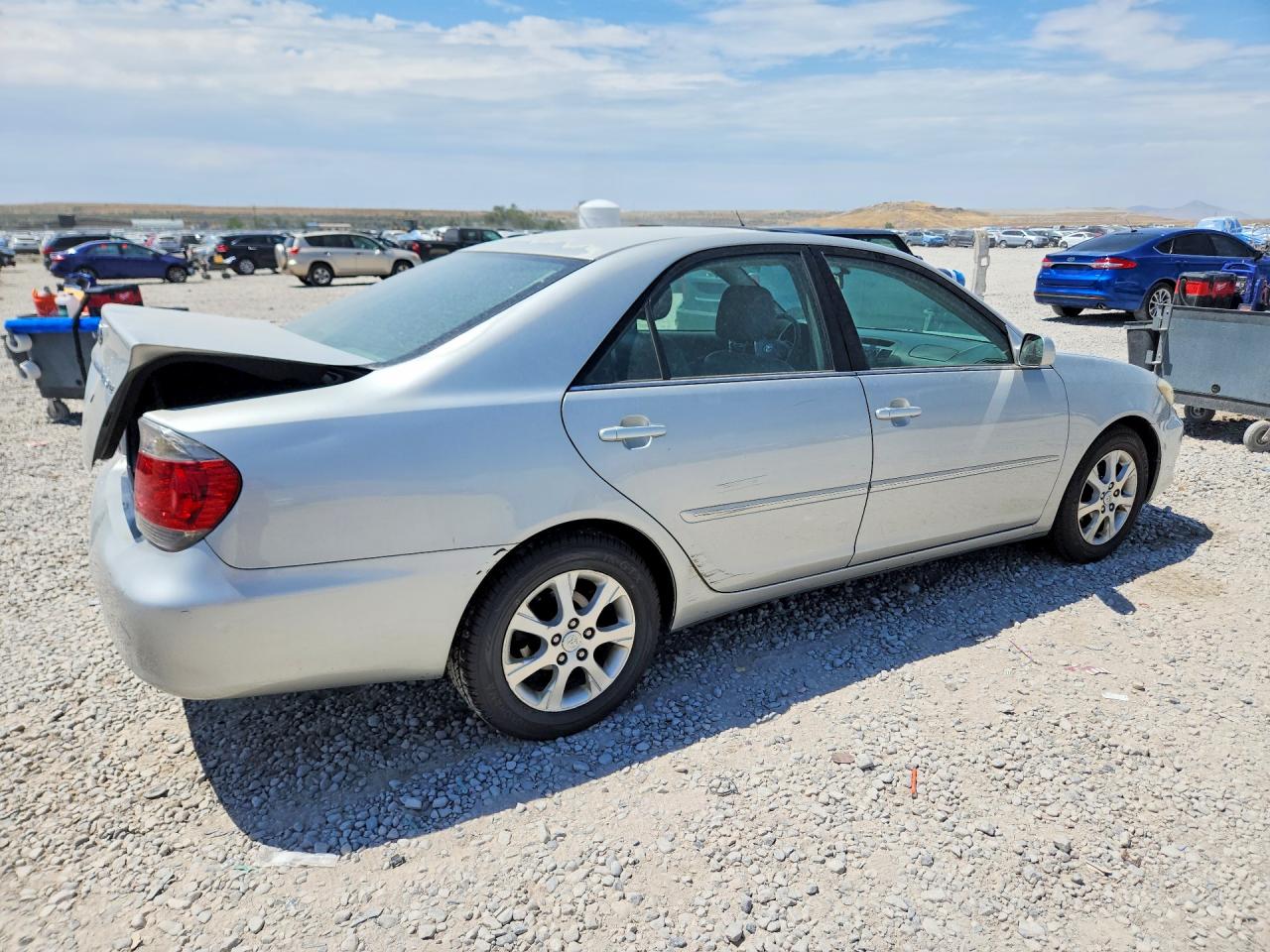 2006 Toyota Camry Xle Серебряный vin: 4T1BE30K86U133163