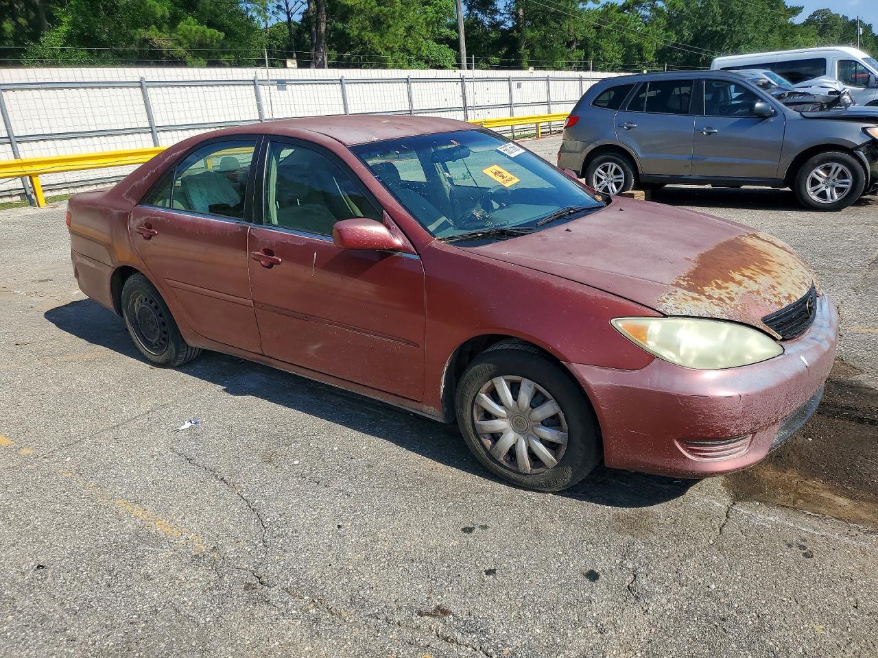 2006 Toyota Camry Le Red vin: 4T1BE30K86U142199
