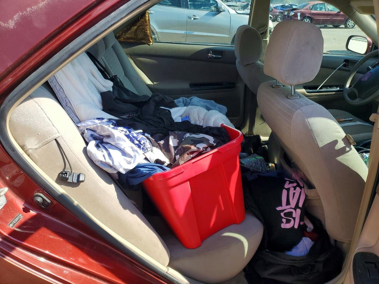 2006 Toyota Camry Le Red vin: 4T1BE30K86U142199