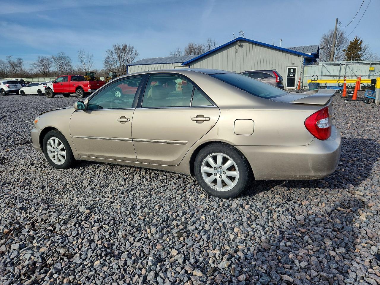 2003 Toyota Camry Xle Tan vin: 4T1BE30K93U209209