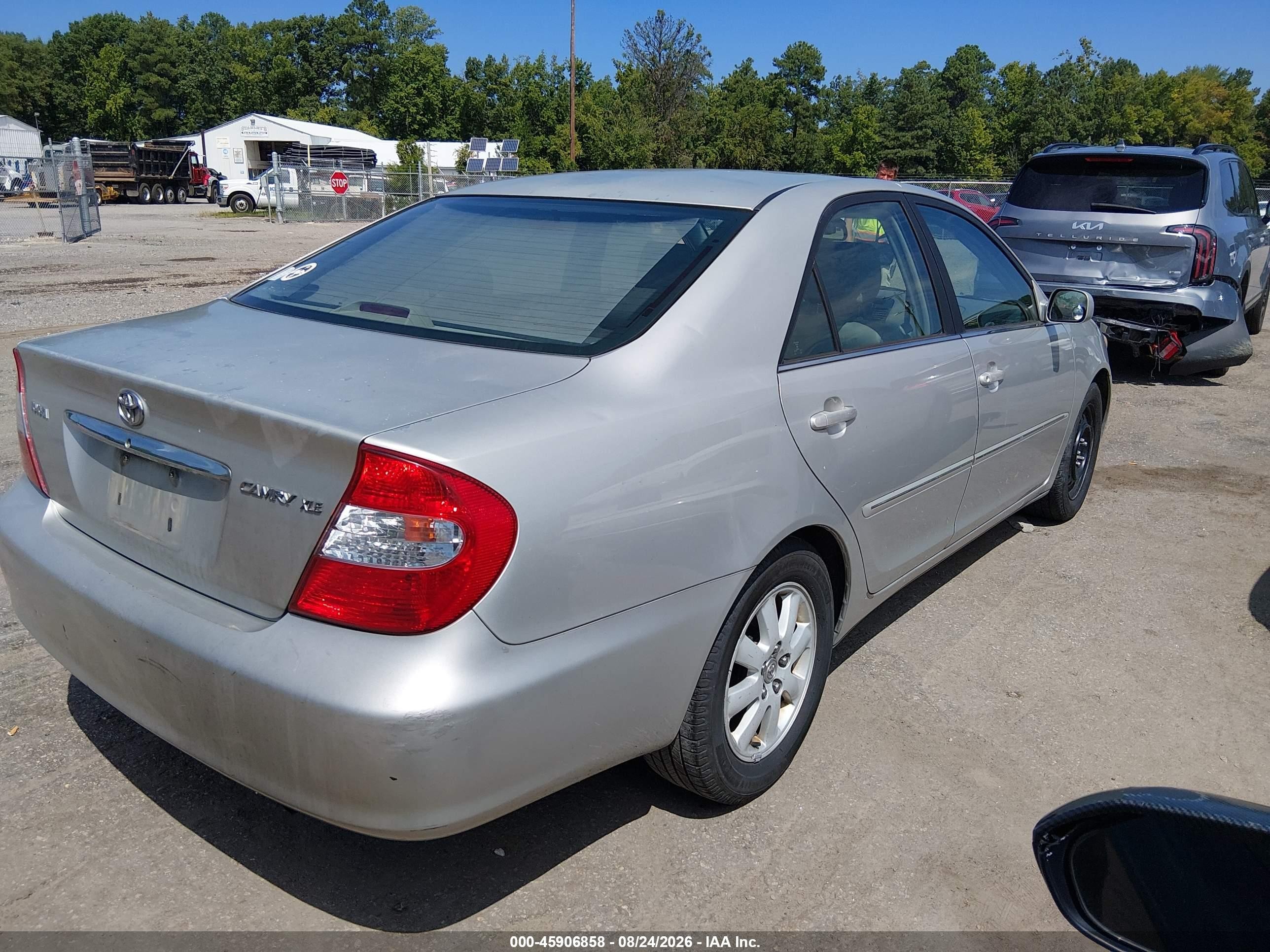 2003 Toyota Camry Xle Silver vin: 4T1BE30K93U696167