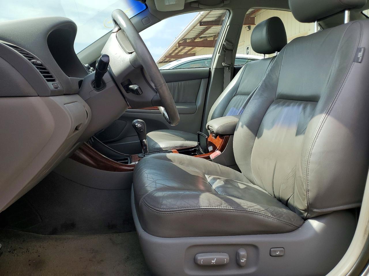 2004 Toyota Camry Xle Gray vin: 4T1BE30K94U868778