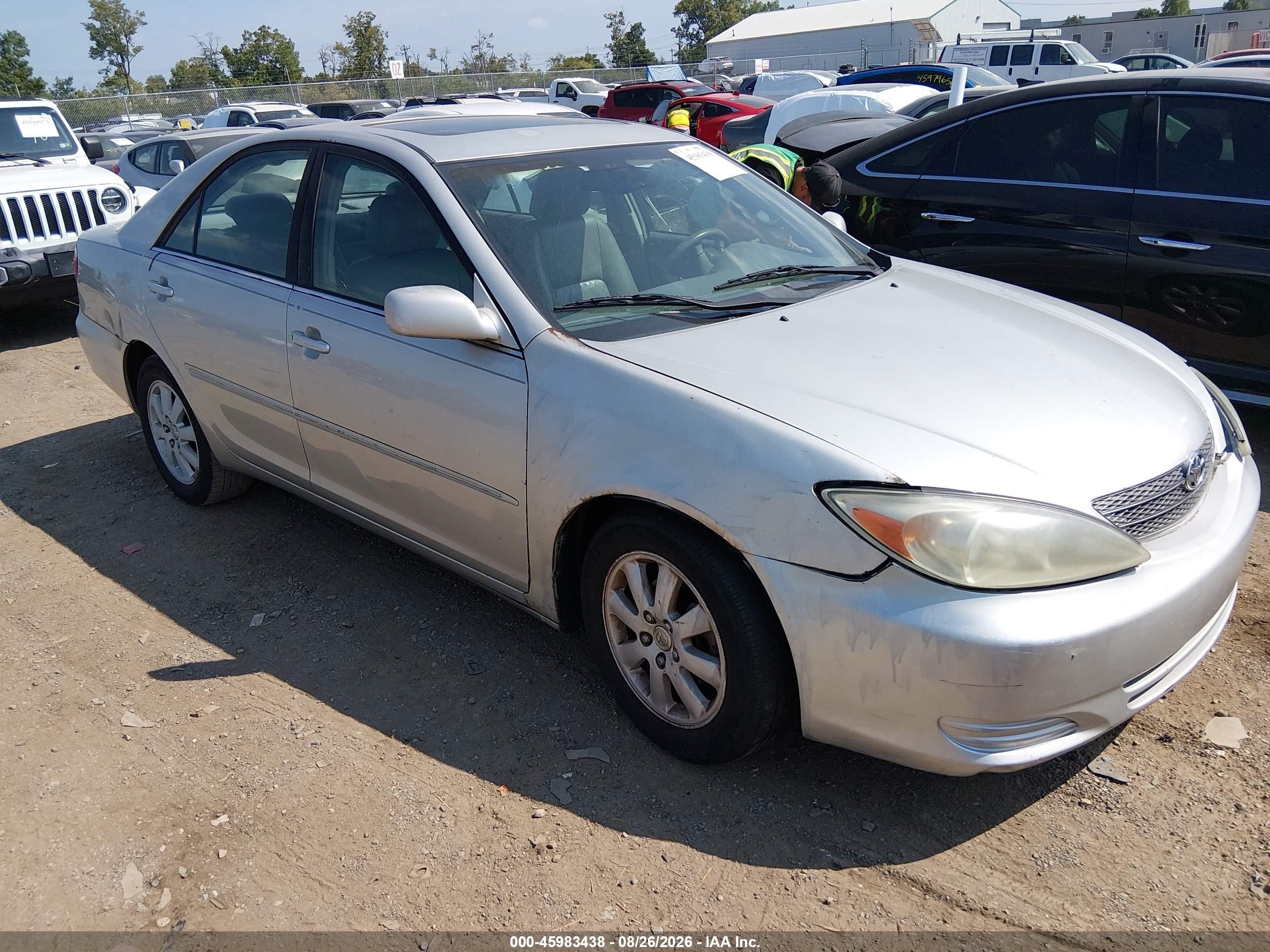 2004 Toyota Camry Xle Silver vin: 4T1BE30K94U890960