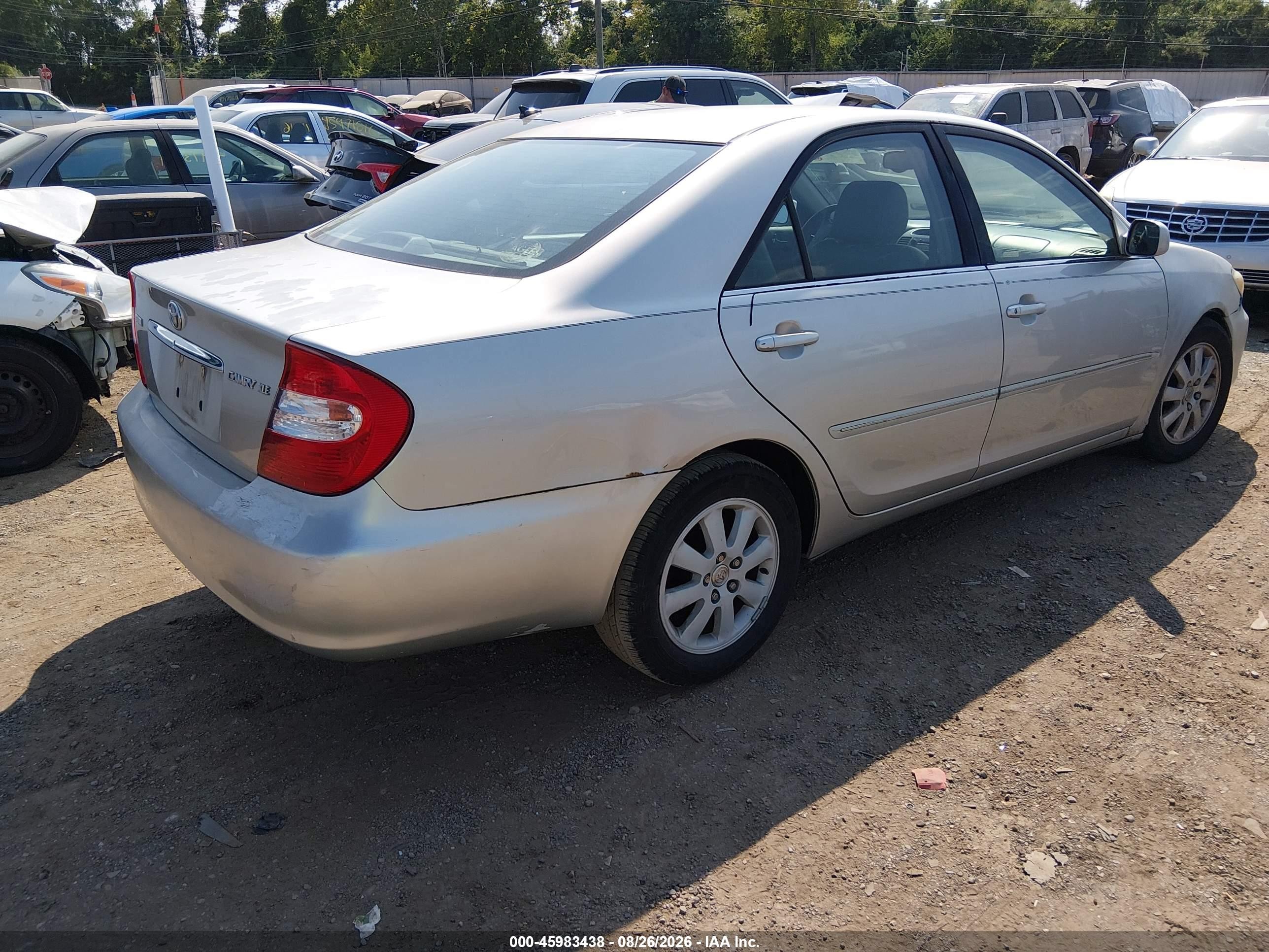 2004 Toyota Camry Xle Silver vin: 4T1BE30K94U890960