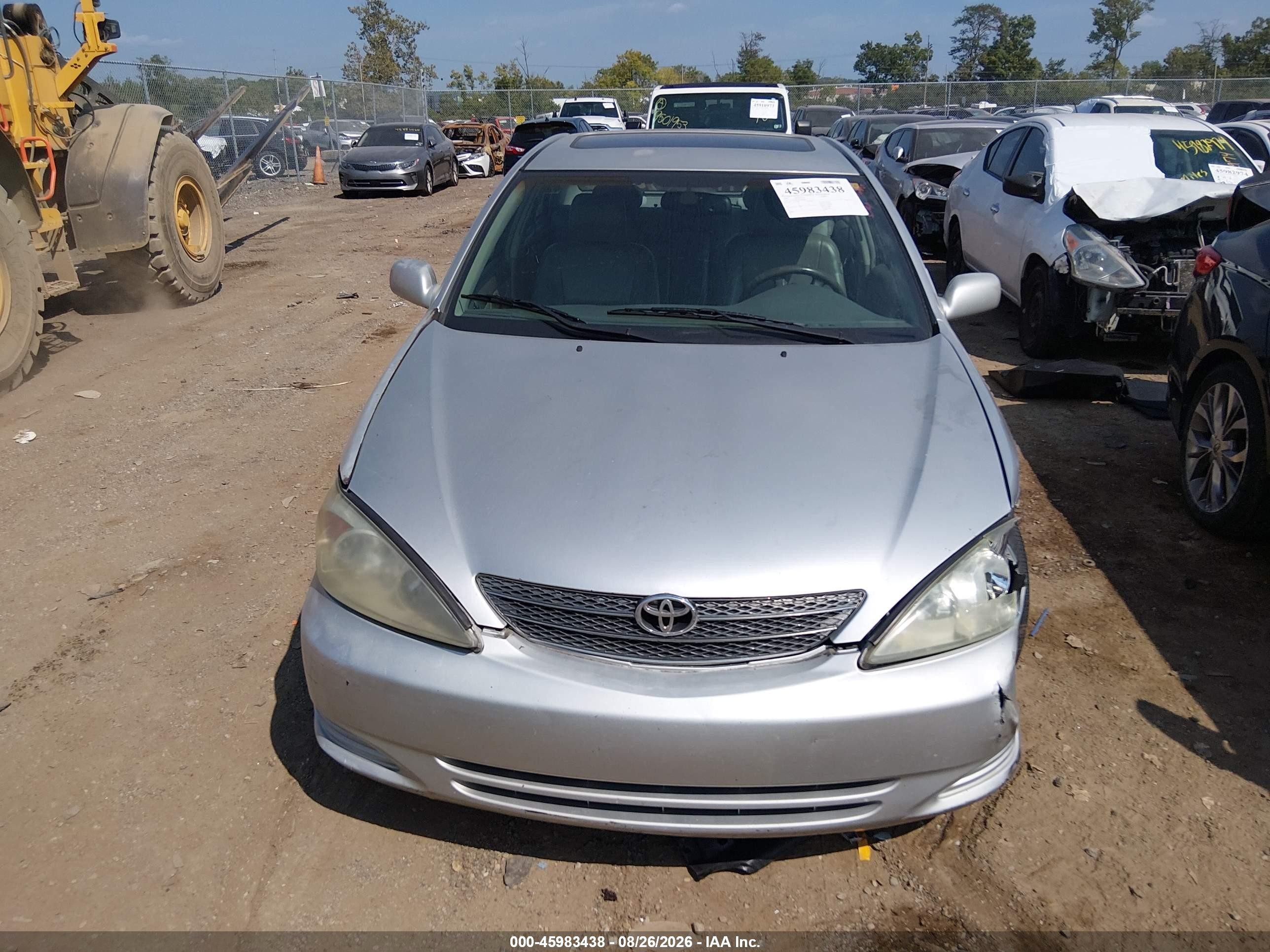 2004 Toyota Camry Xle Silver vin: 4T1BE30K94U890960