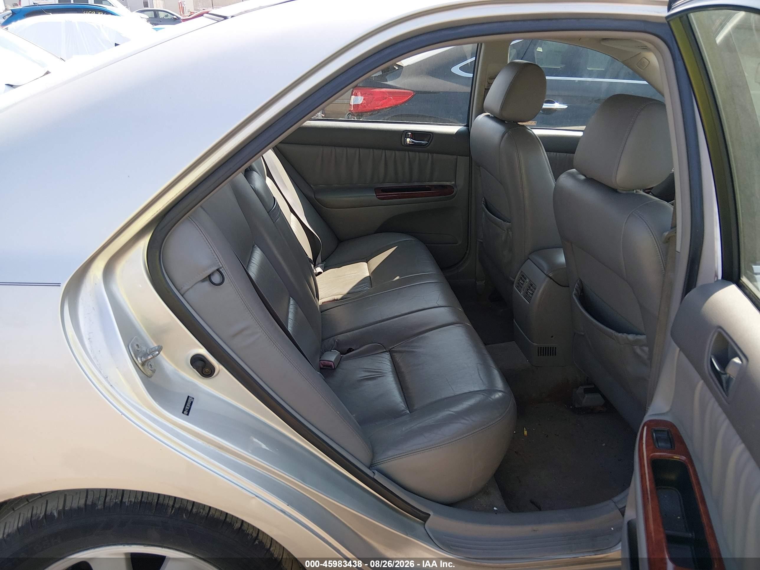 2004 Toyota Camry Xle Silver vin: 4T1BE30K94U890960