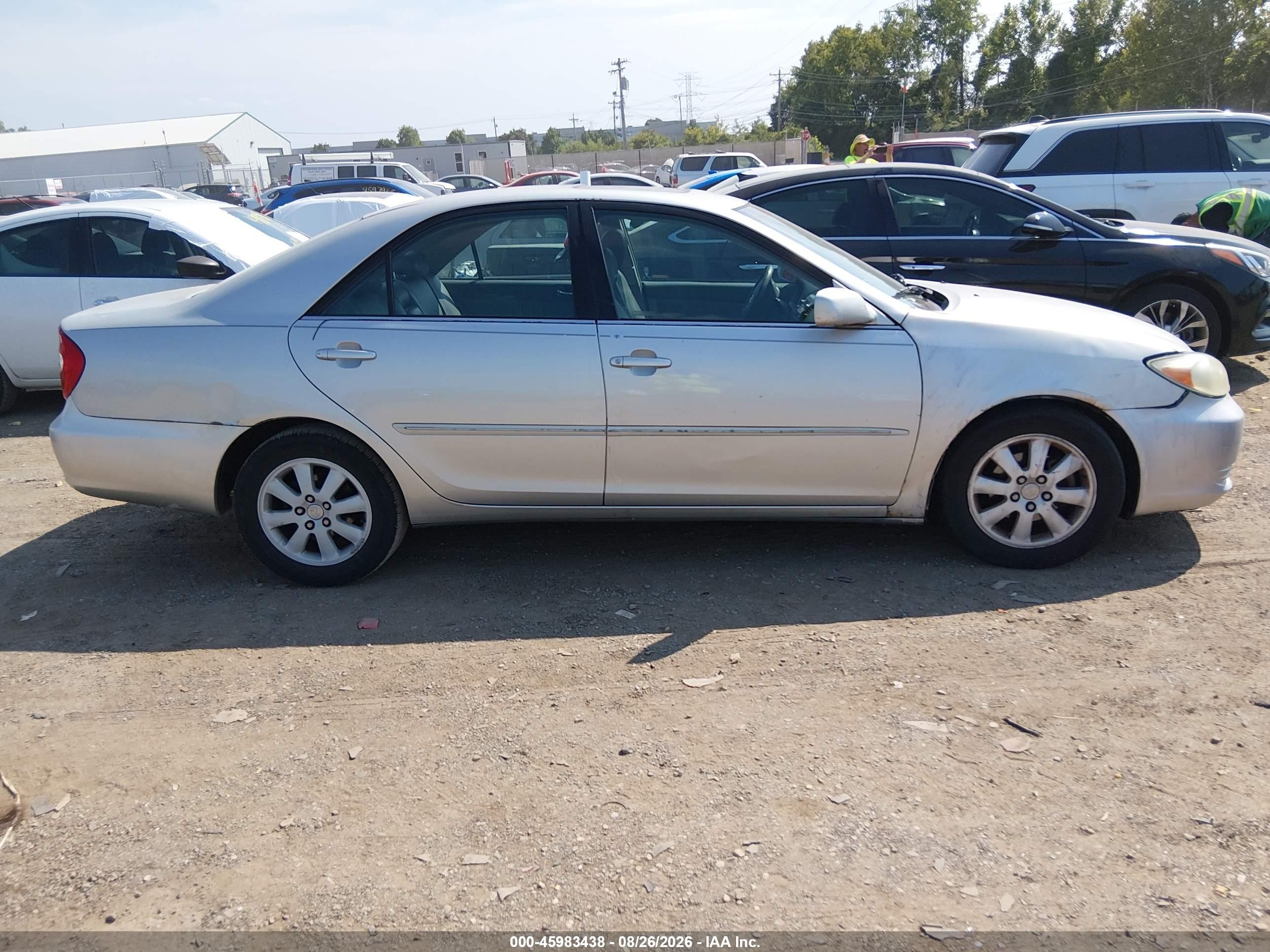 2004 Toyota Camry Xle Silver vin: 4T1BE30K94U890960