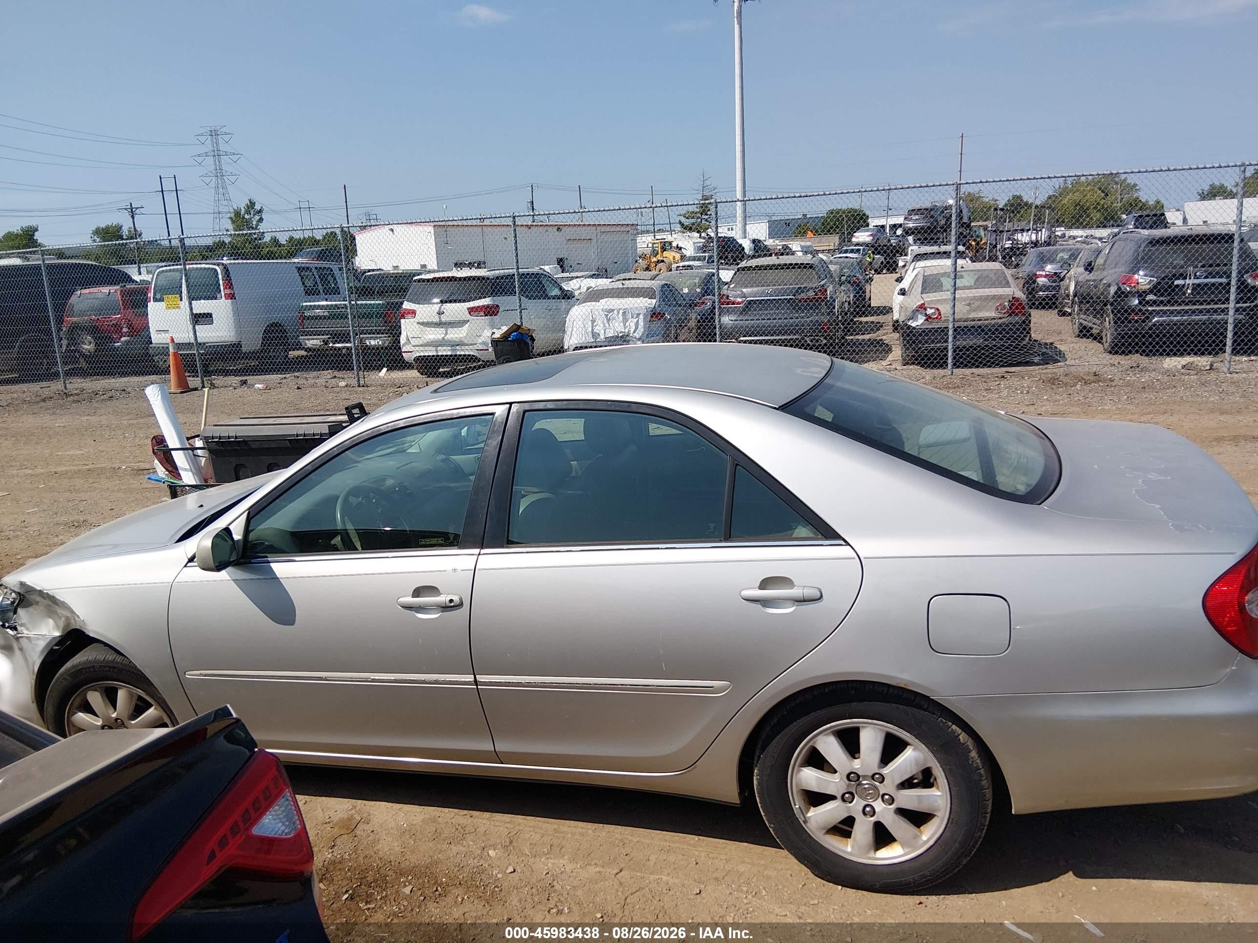 2004 Toyota Camry Xle Silver vin: 4T1BE30K94U890960
