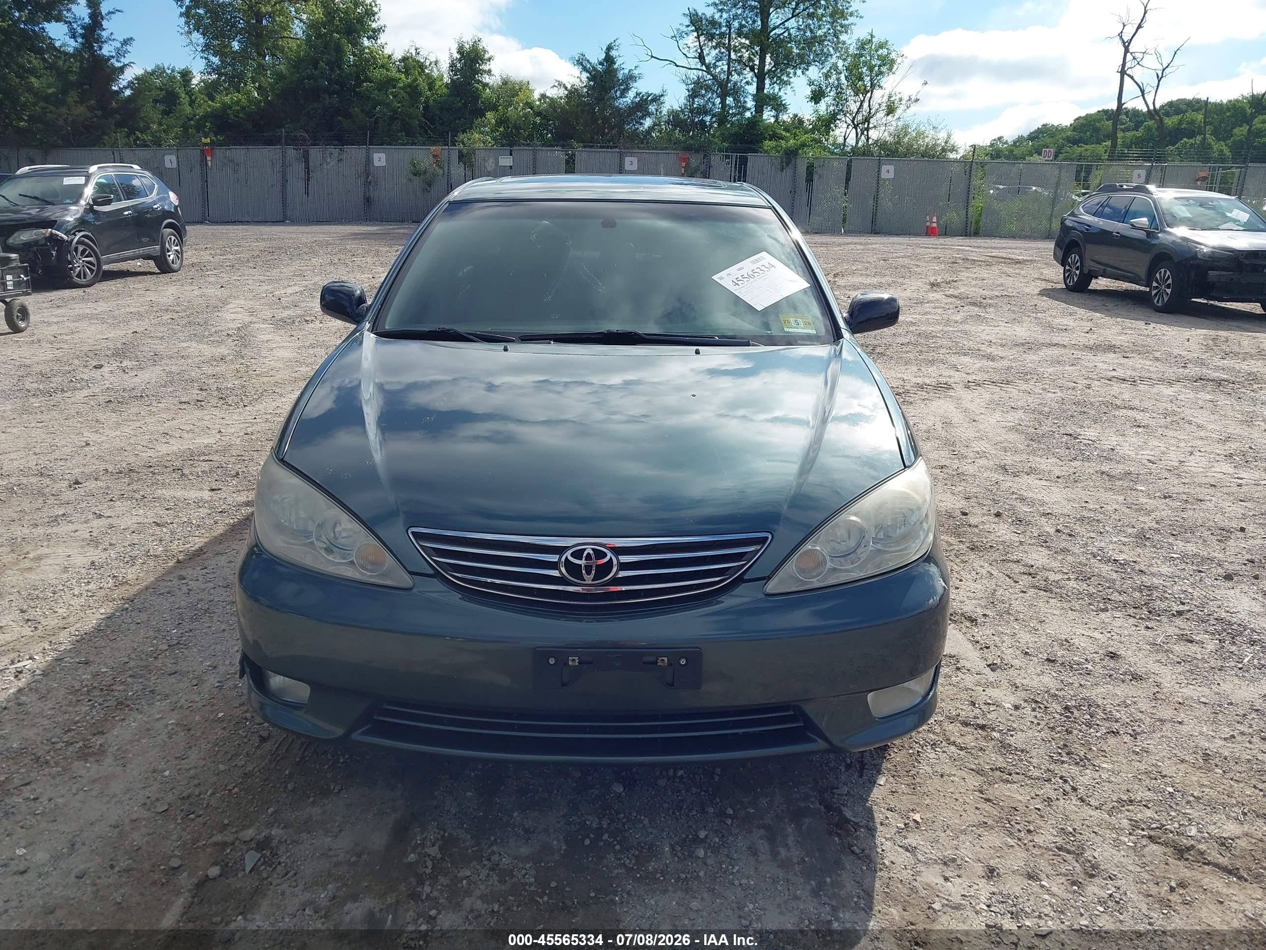 2005 Toyota Camry Xle Зеленый vin: 4T1BE30K95U027352