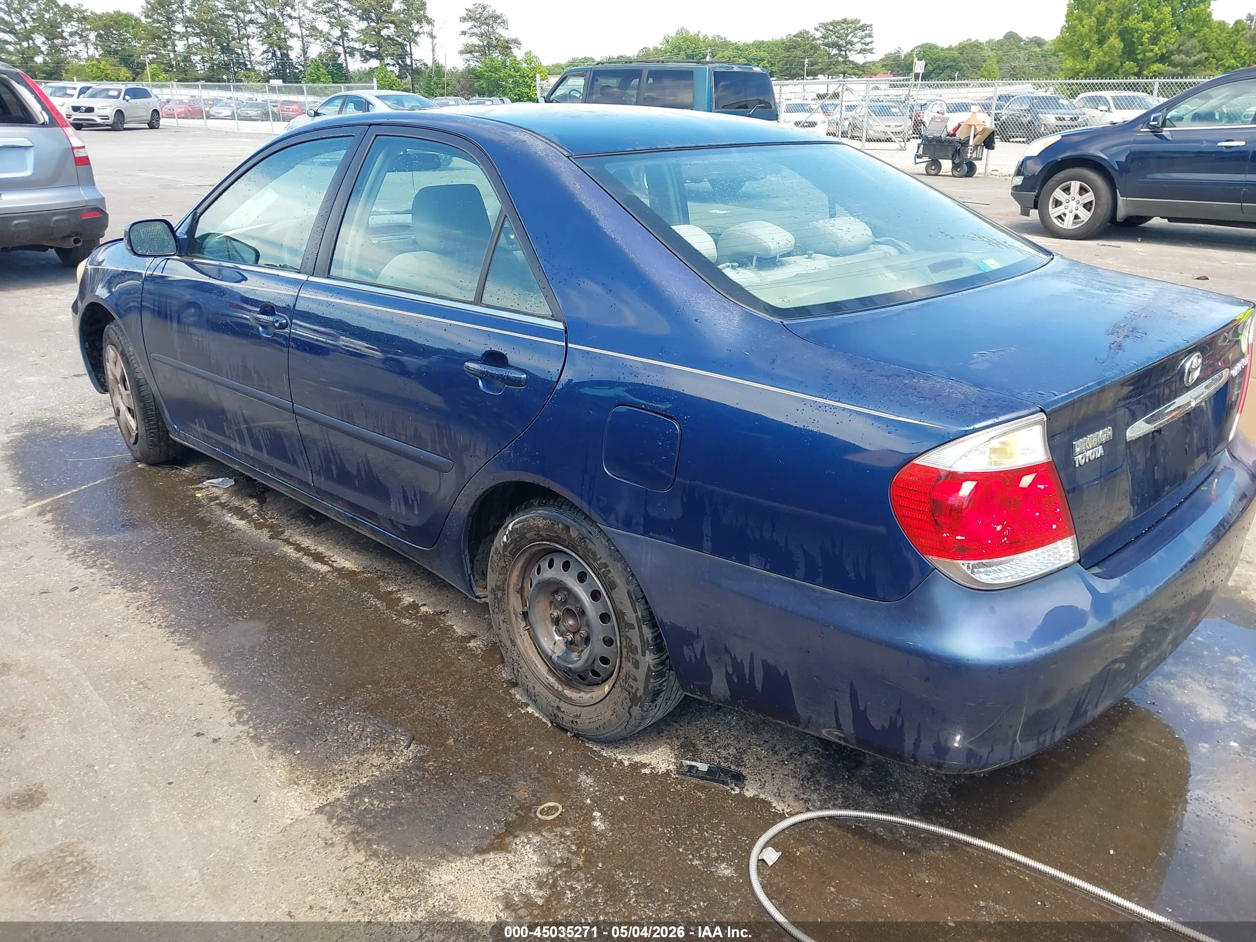 2005 Toyota Camry Le Blue vin: 4T1BE30K95U089818