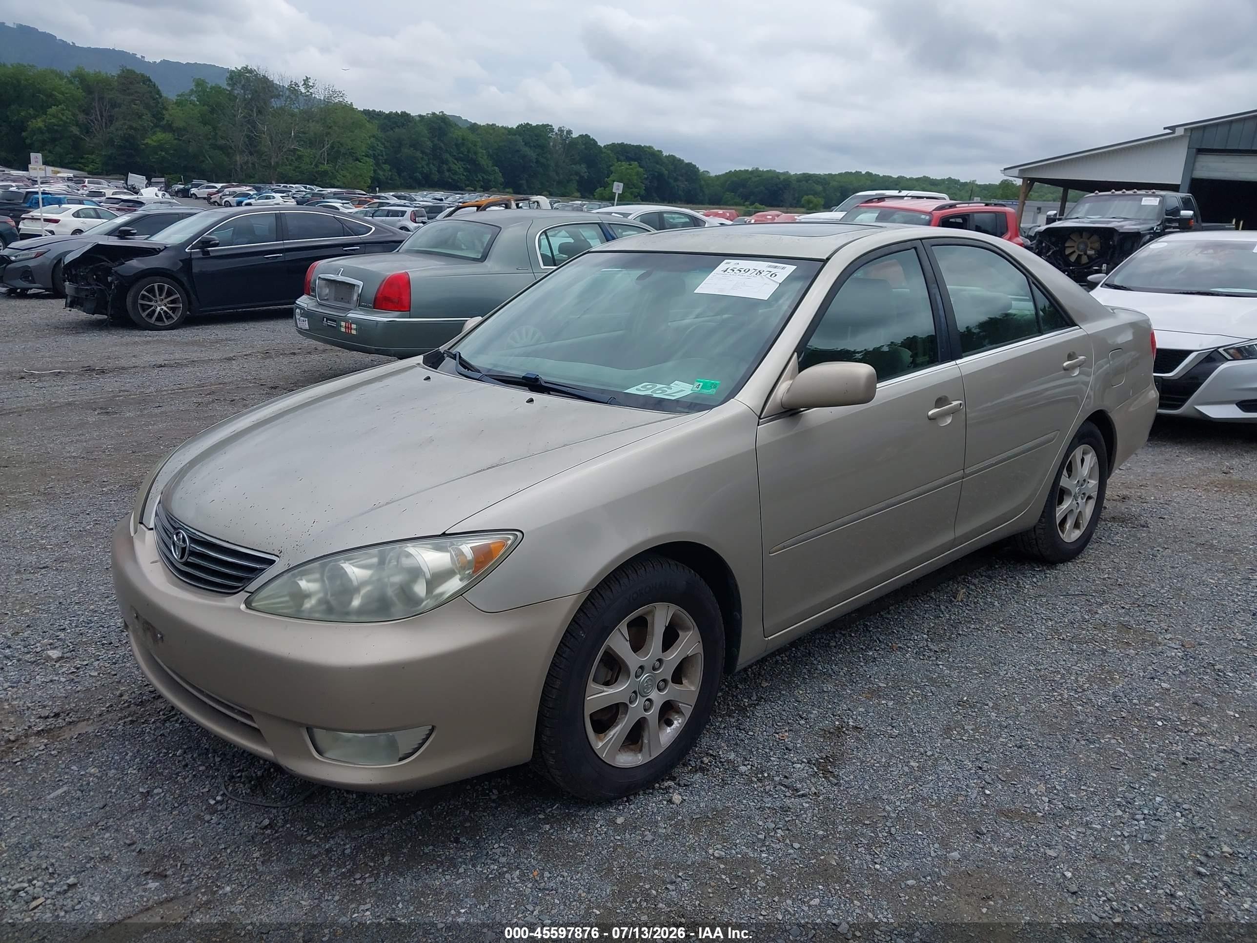 2005 Toyota Camry Xle Gold vin: 4T1BE30K95U397135