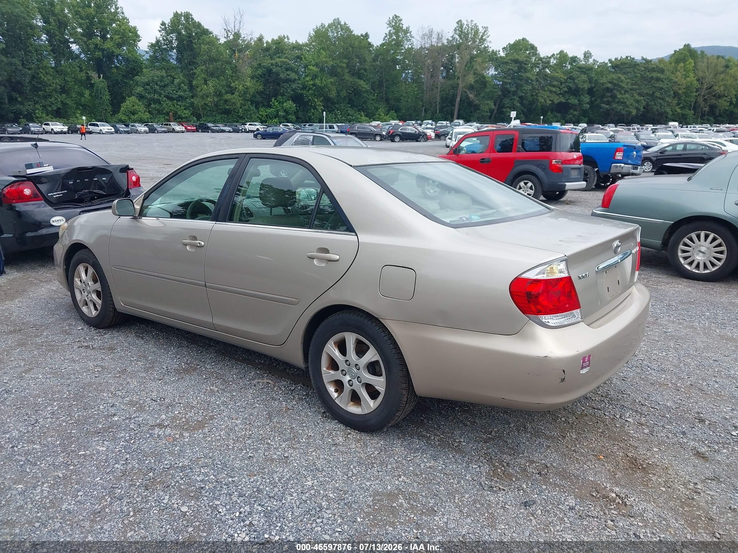 2005 Toyota Camry Xle Gold vin: 4T1BE30K95U397135
