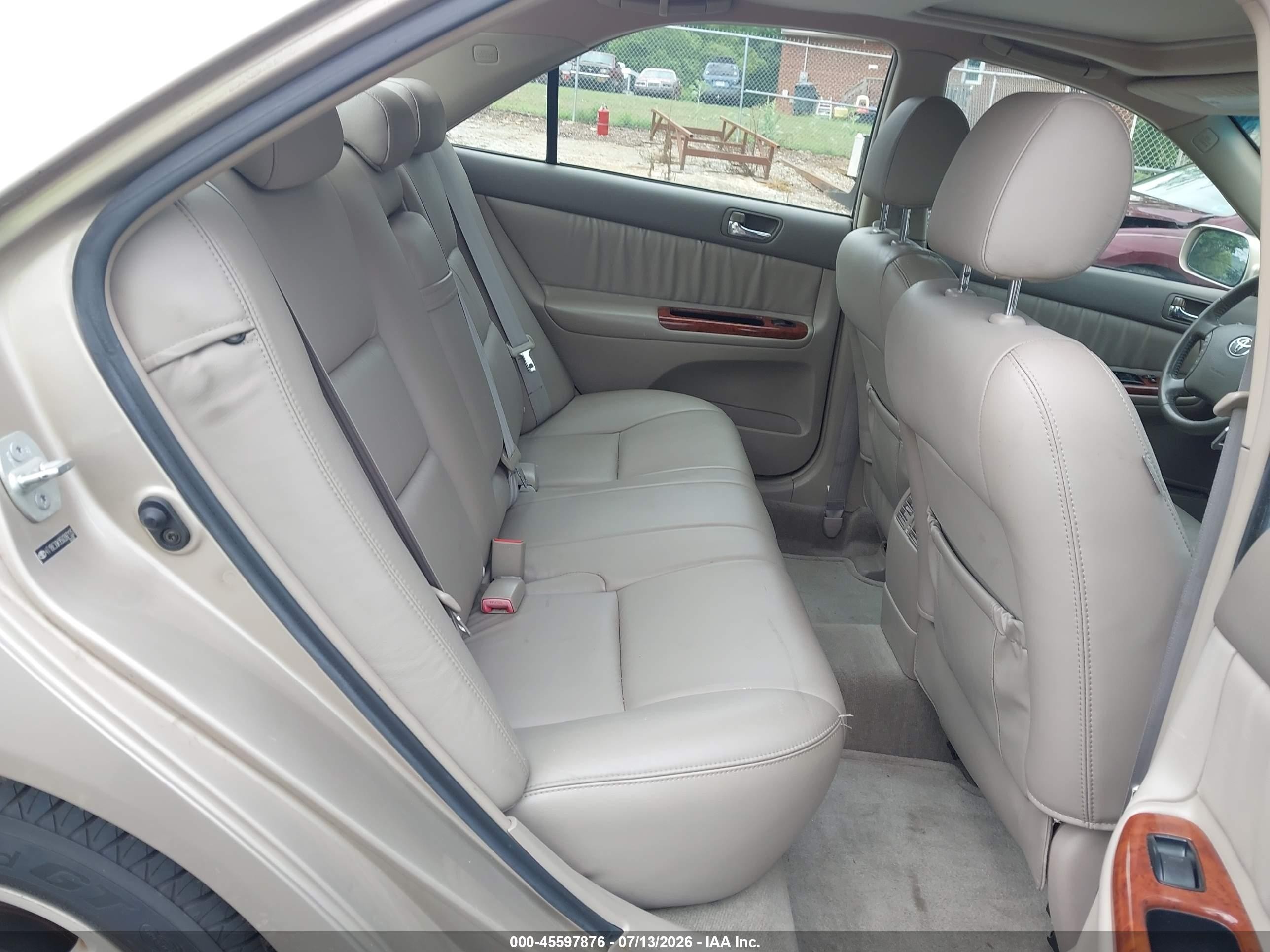2005 Toyota Camry Xle Gold vin: 4T1BE30K95U397135