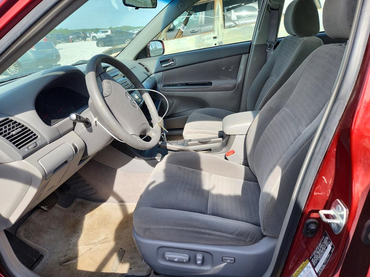 2005 Toyota Camry Le Красный vin: 4T1BE30K95U400132