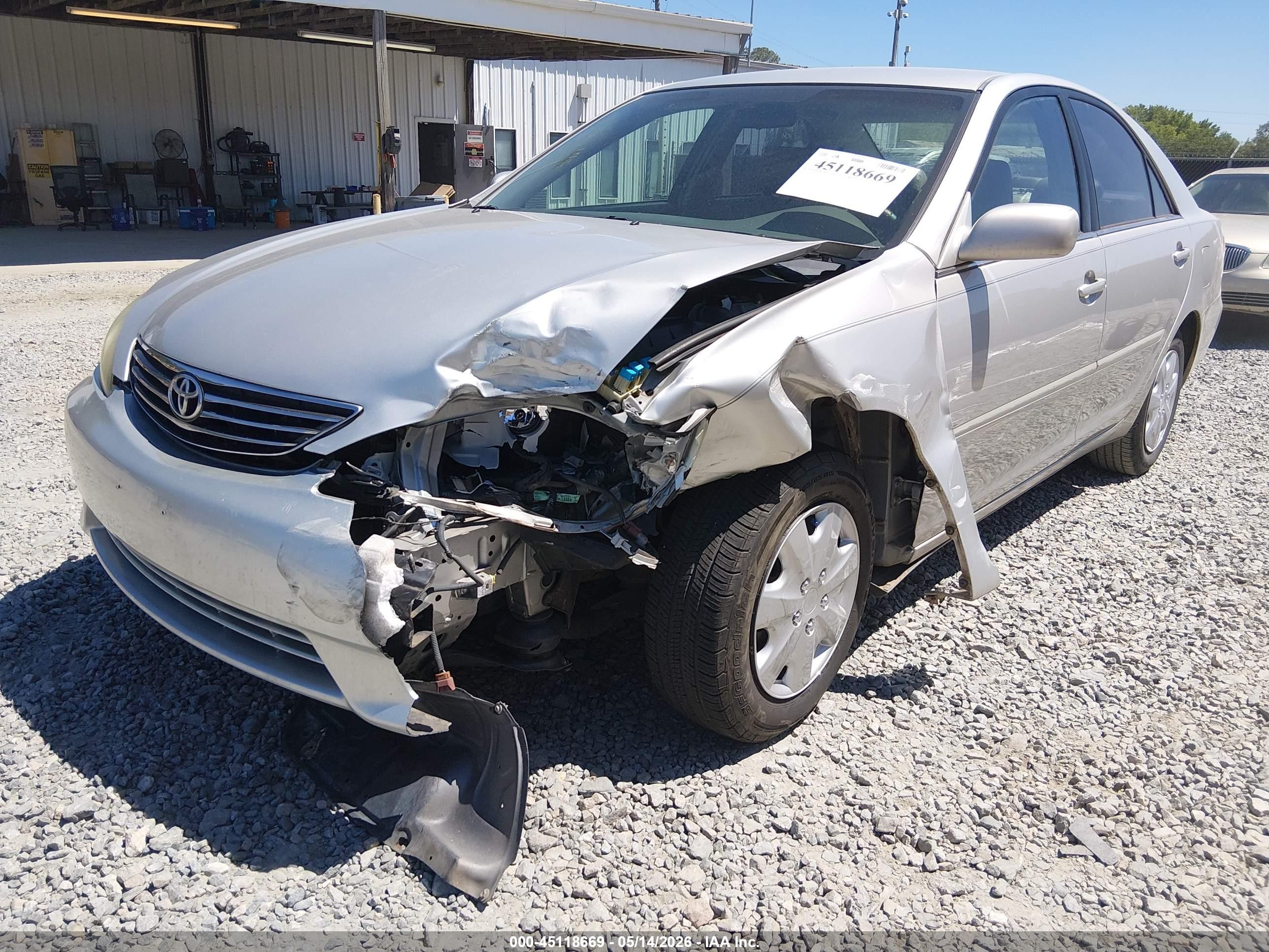 2005 Toyota Camry Le Silver vin: 4T1BE30K95U549284