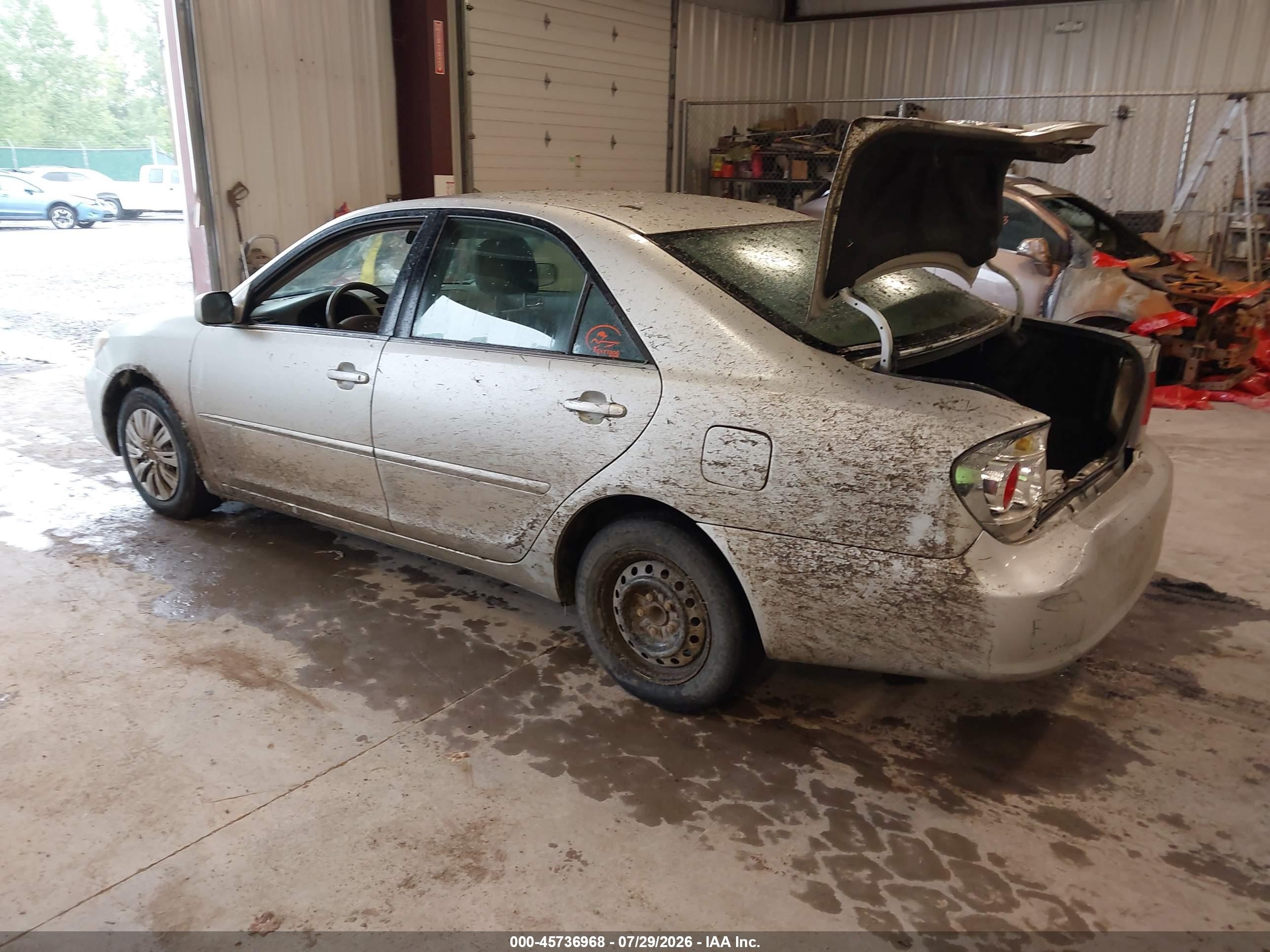 2005 Toyota Camry Le Silver vin: 4T1BE30K95U967893