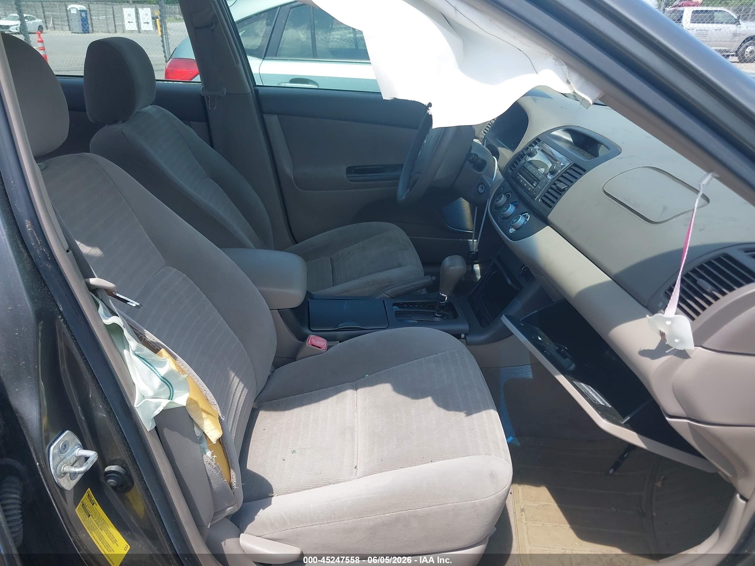 2005 Toyota Camry Le Gray vin: 4T1BE30K95U974696