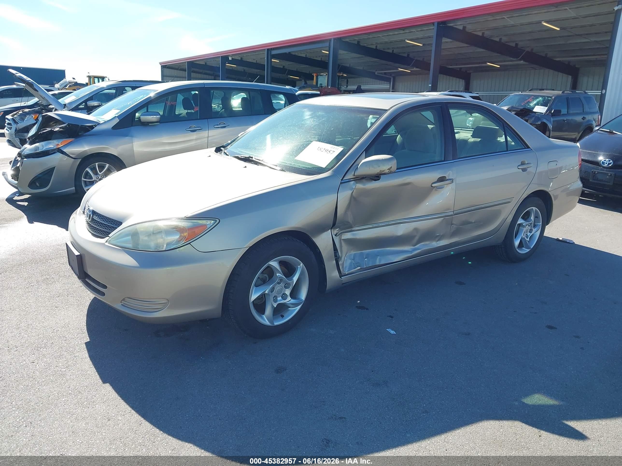 2002 Toyota Camry Xle Brown vin: 4T1BE30KX2U633156