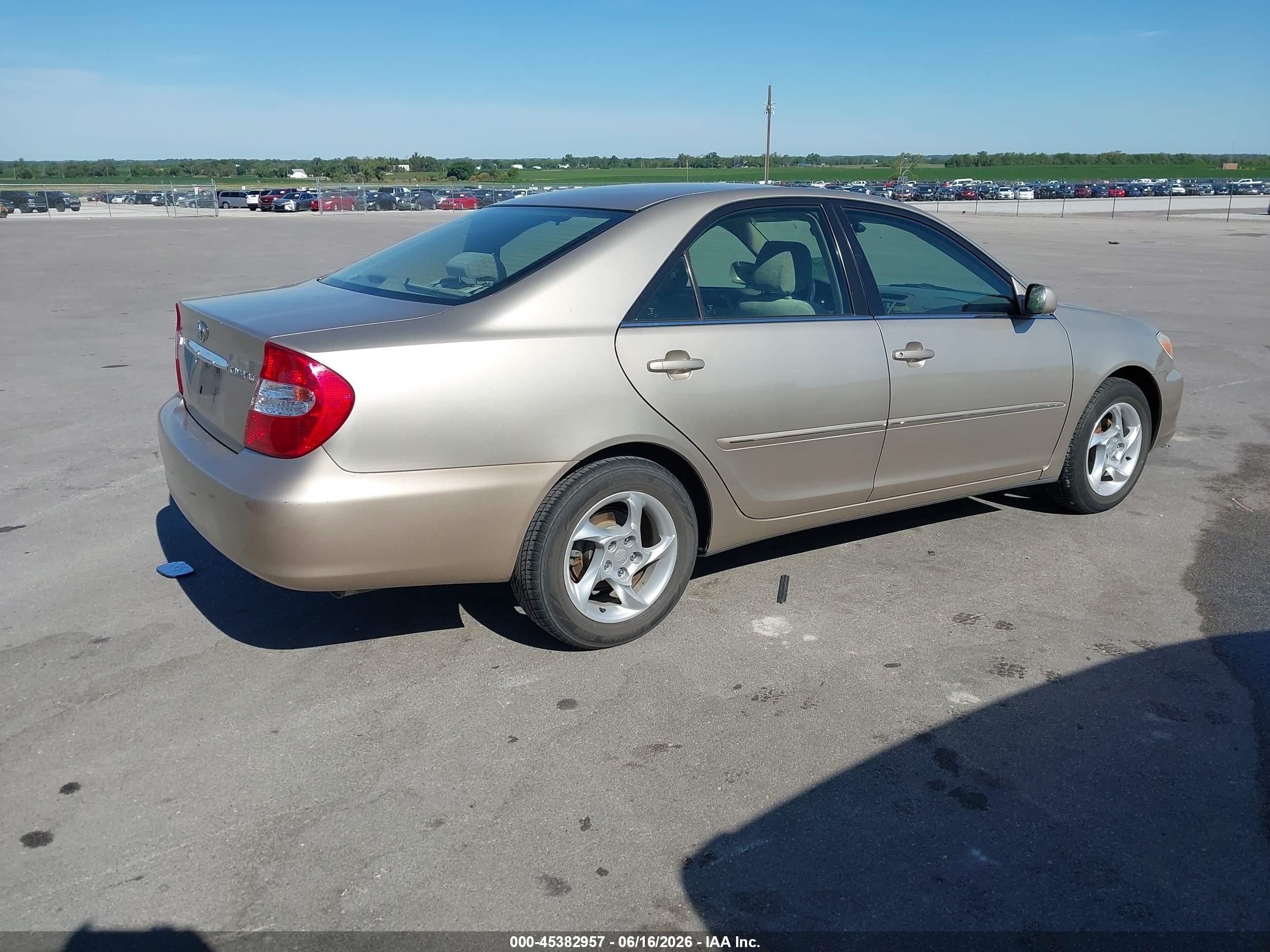 2002 Toyota Camry Xle Brown vin: 4T1BE30KX2U633156